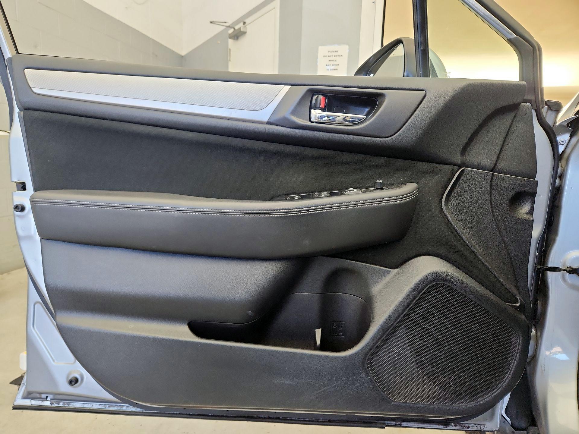 Thumbnail: 2015 Subaru Outback - 12