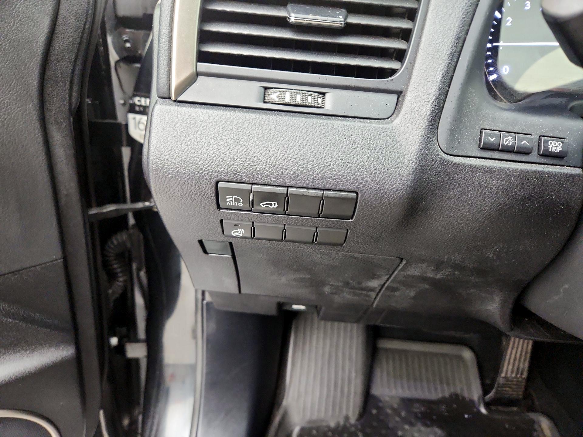 Thumbnail: 2017 Lexus RX - 13