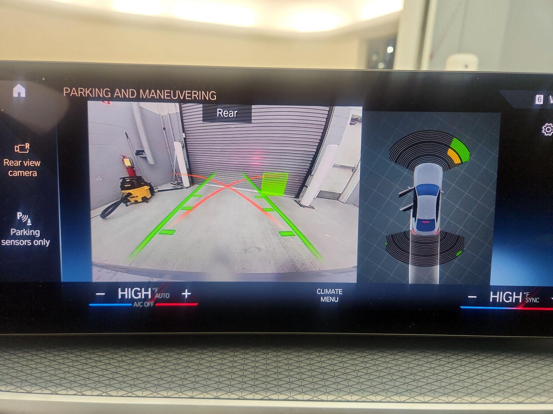 Thumbnail: 2023 BMW i4 - 15