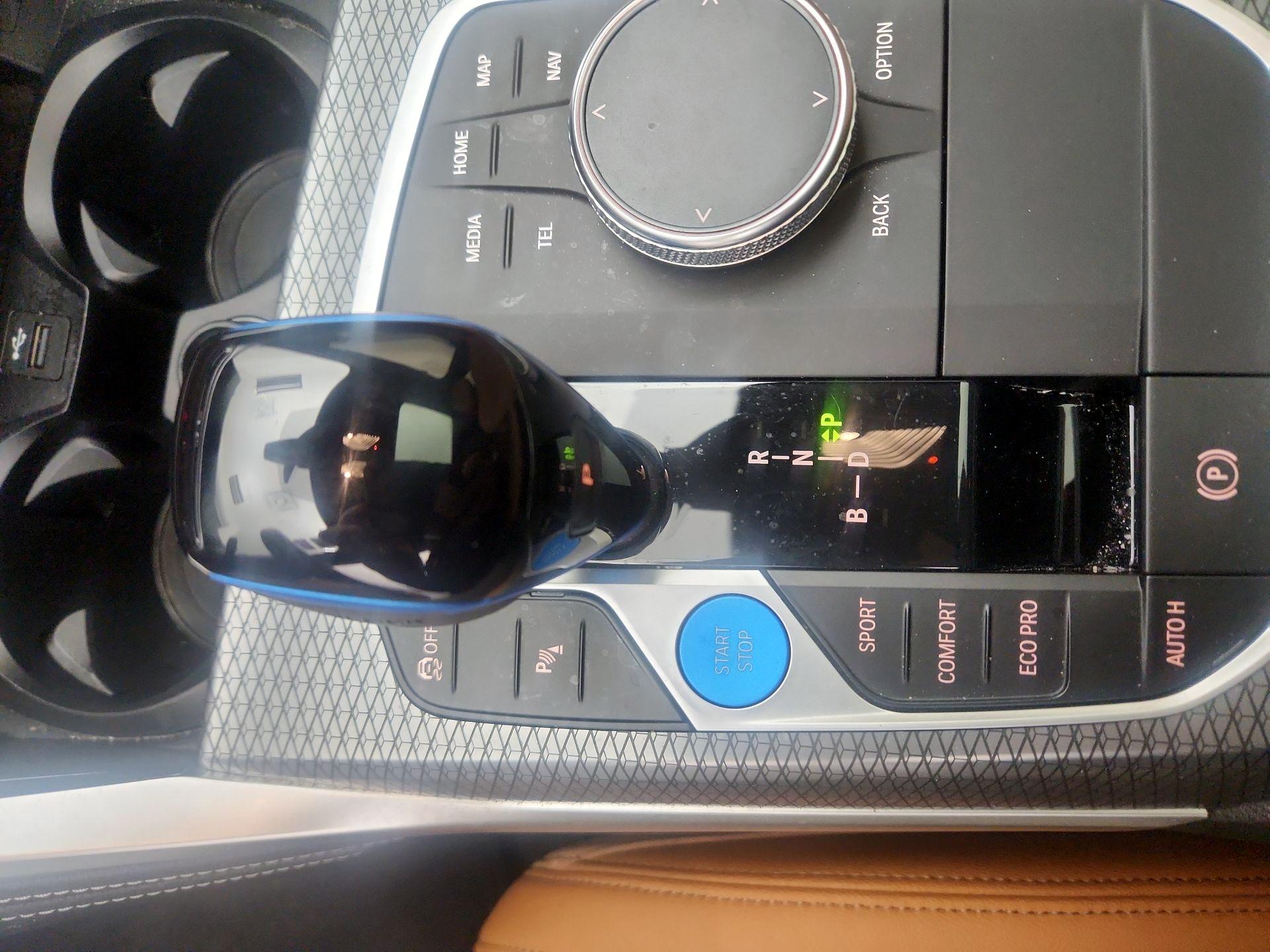 Thumbnail: 2023 BMW i4 - 18