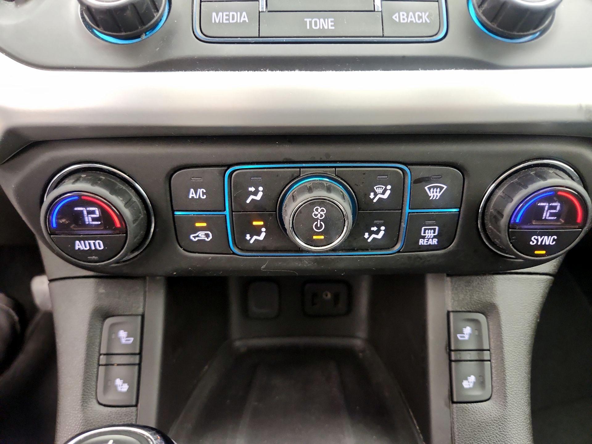 Thumbnail: 2018 GMC Acadia - 17