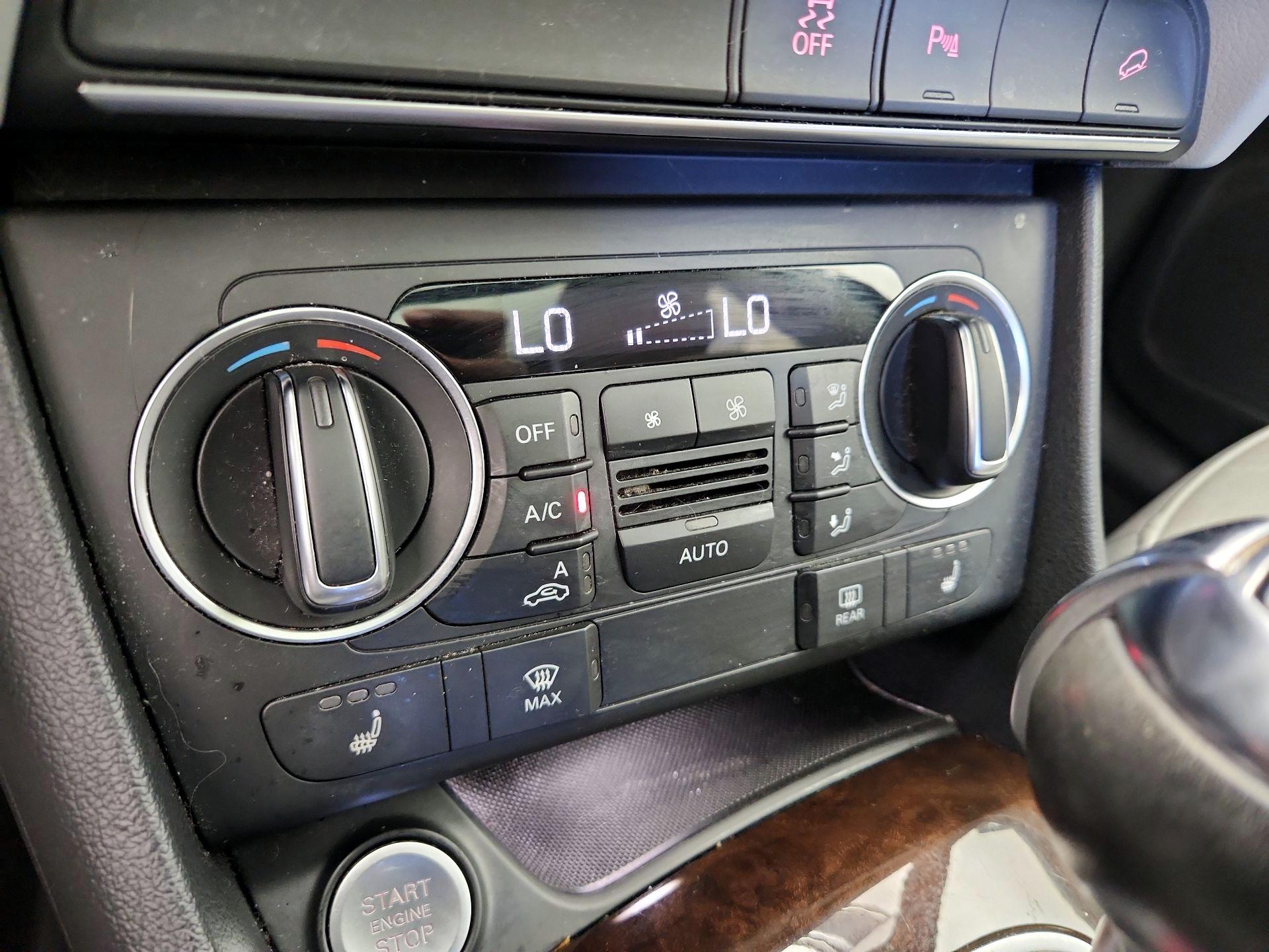 Thumbnail: 2016 Audi Q3 - 16