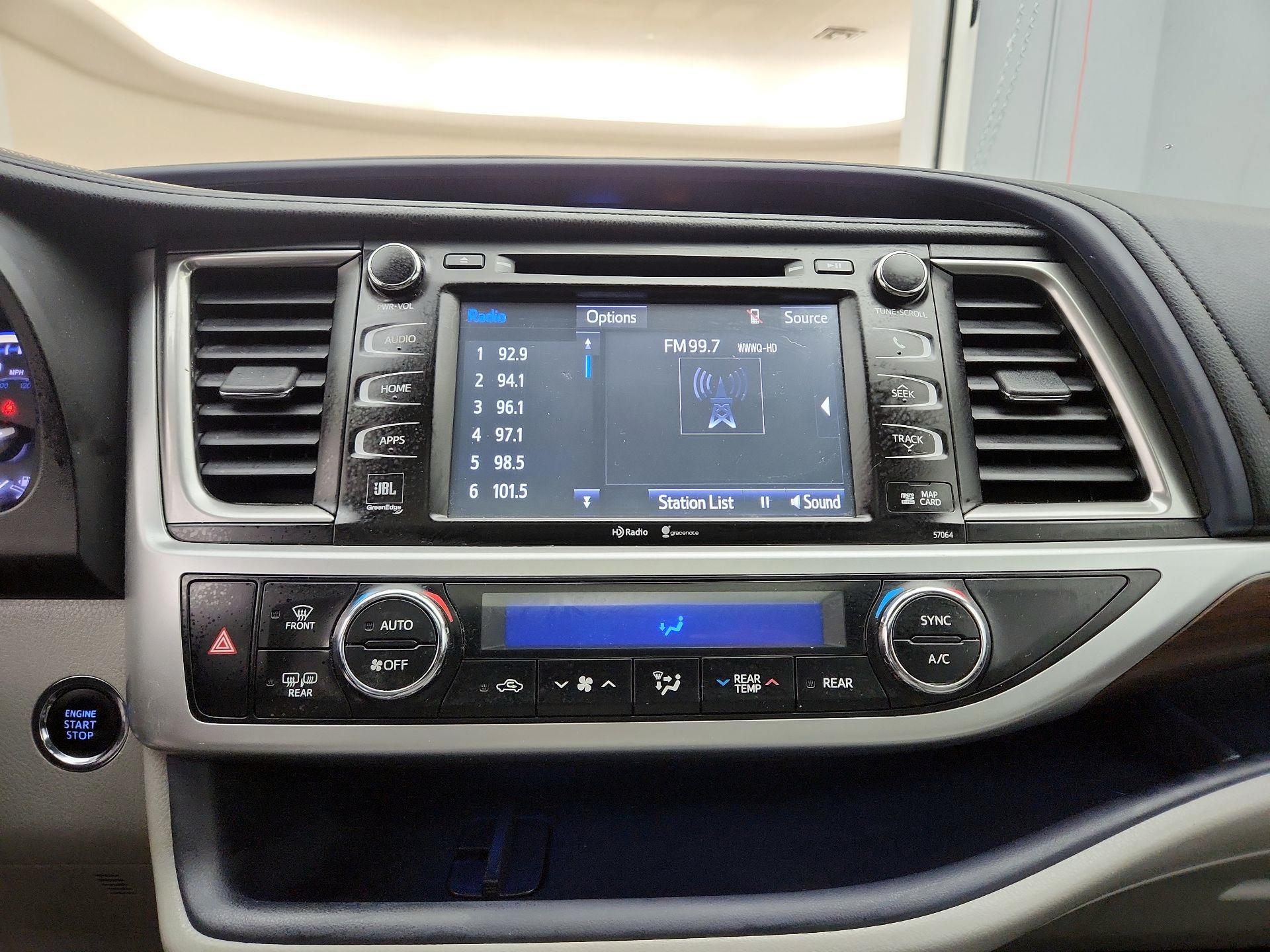 Thumbnail: 2014 Toyota Highlander - 15