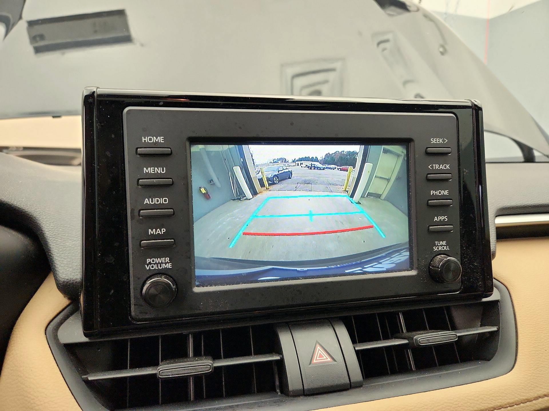 Thumbnail: 2019 Toyota RAV4 - 14