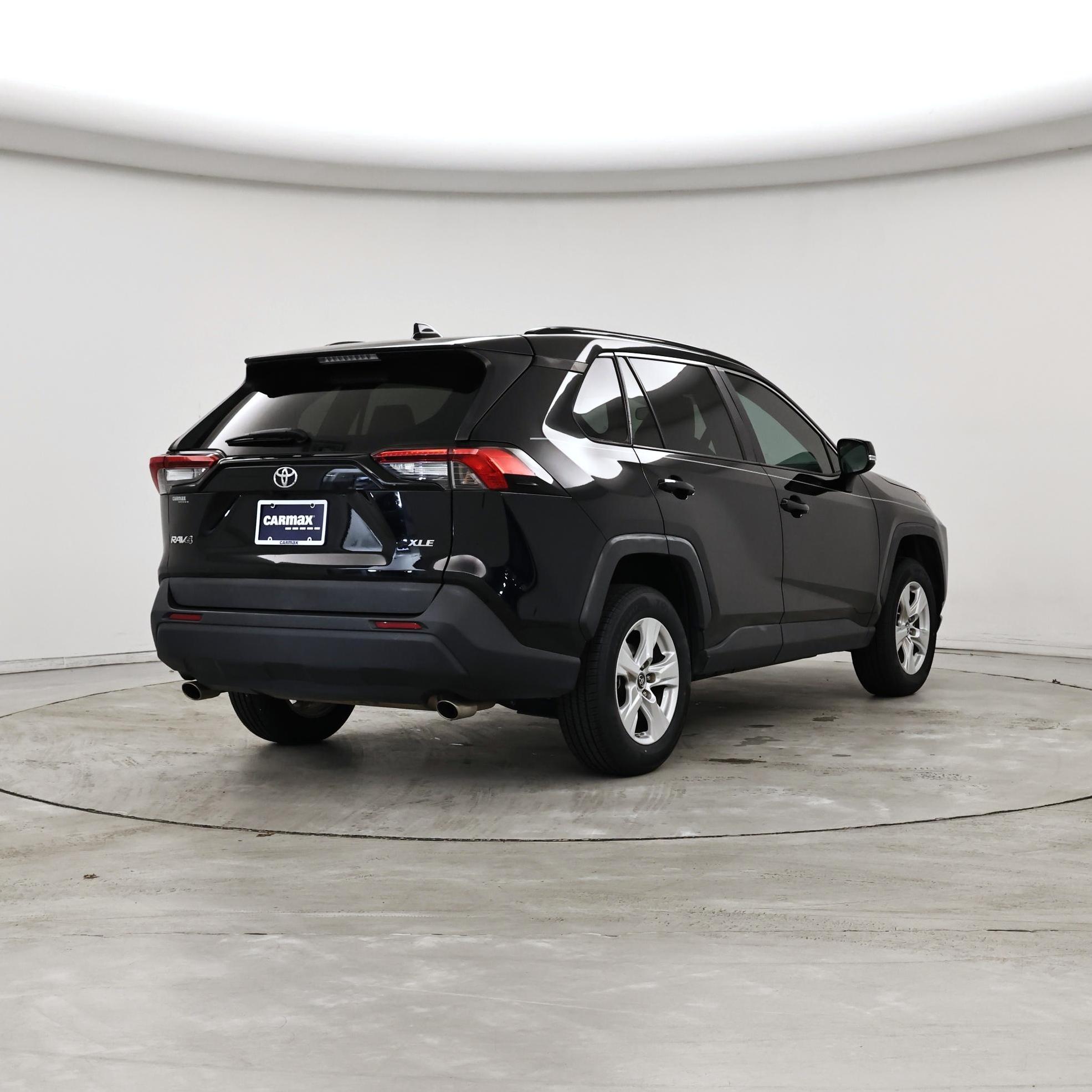 Thumbnail: 2019 Toyota RAV4 - 8