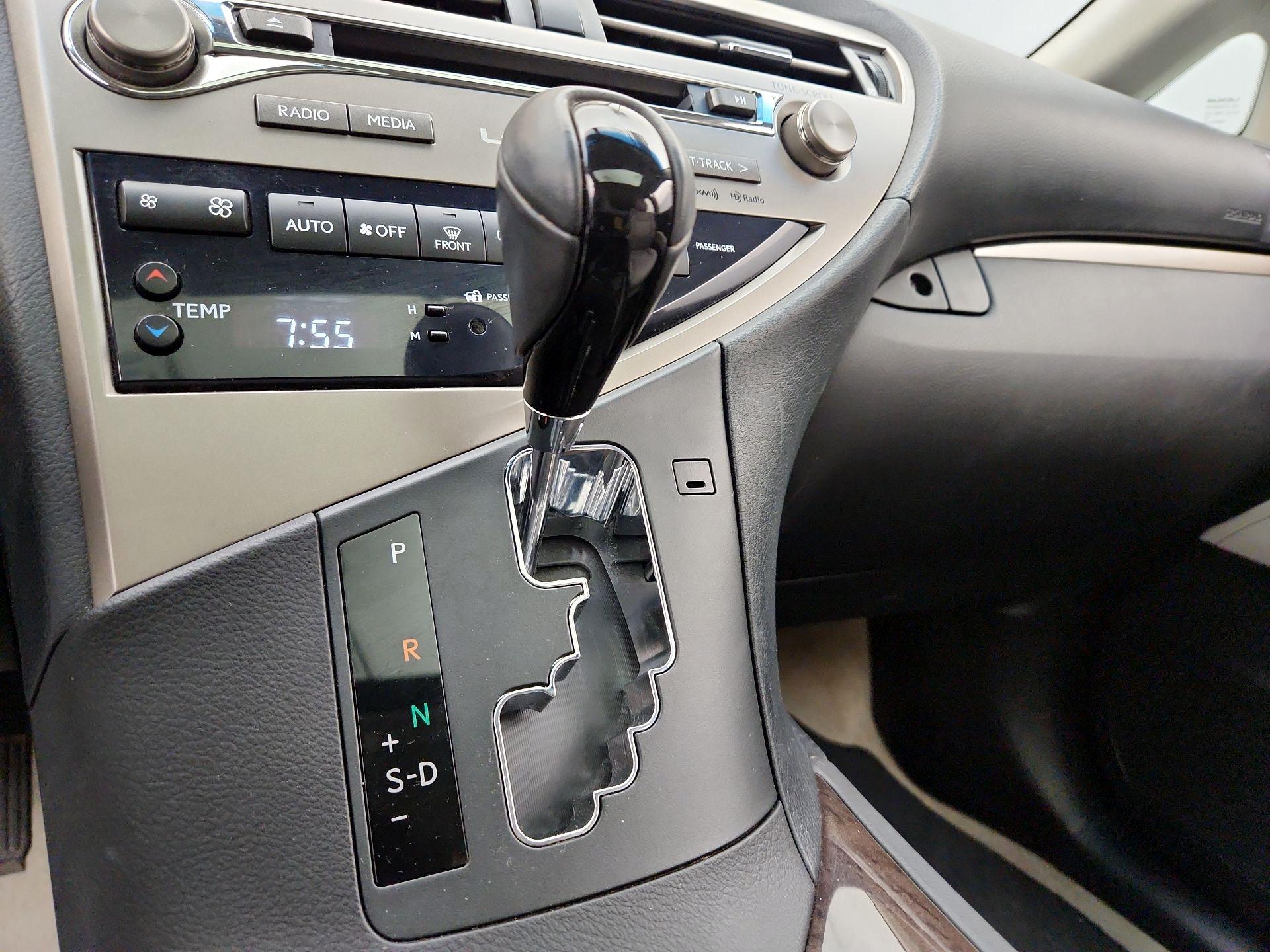 Thumbnail: 2015 Lexus RX - 17