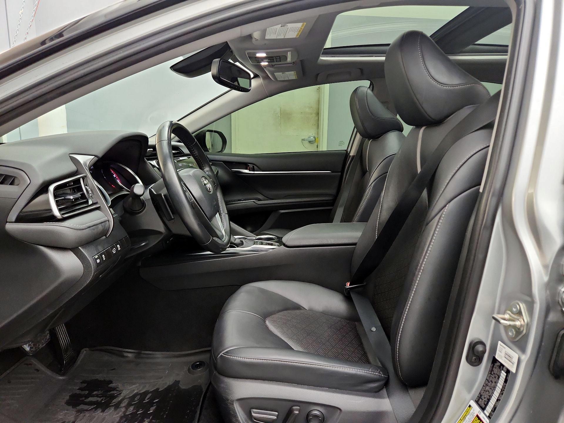 Thumbnail: 2020 Toyota Camry - 11