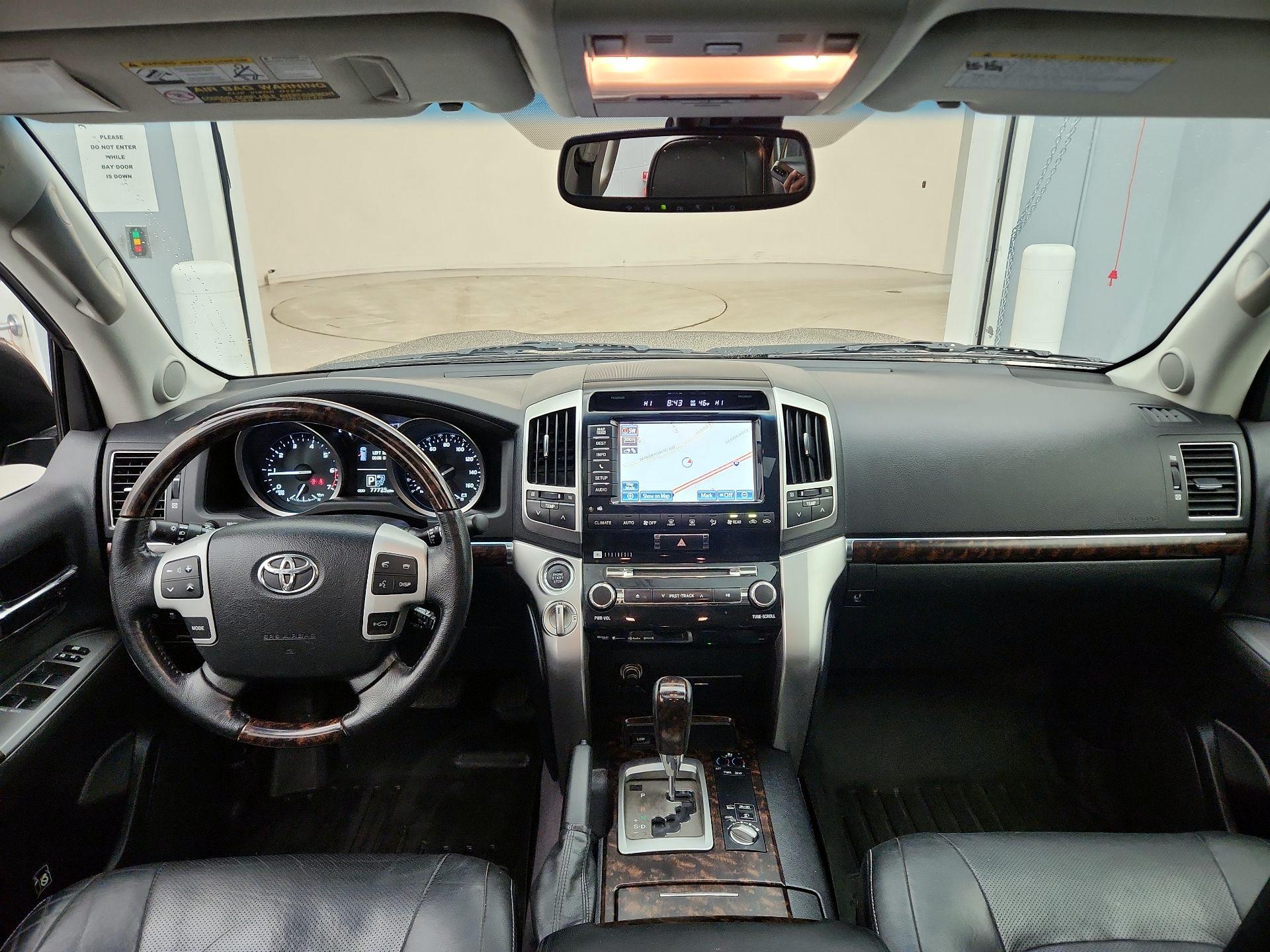 Thumbnail: 2014 Toyota Land Cruiser - 9