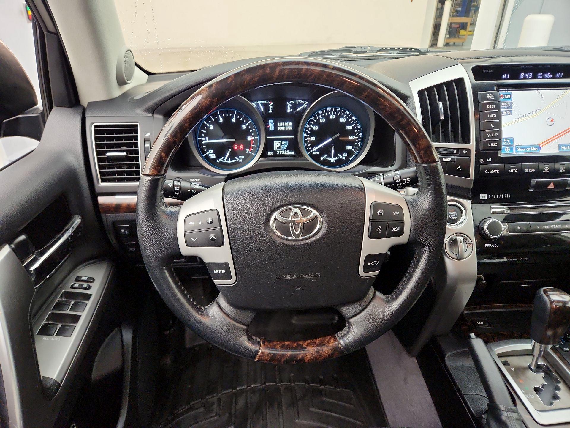 Thumbnail: 2014 Toyota Land Cruiser - 10