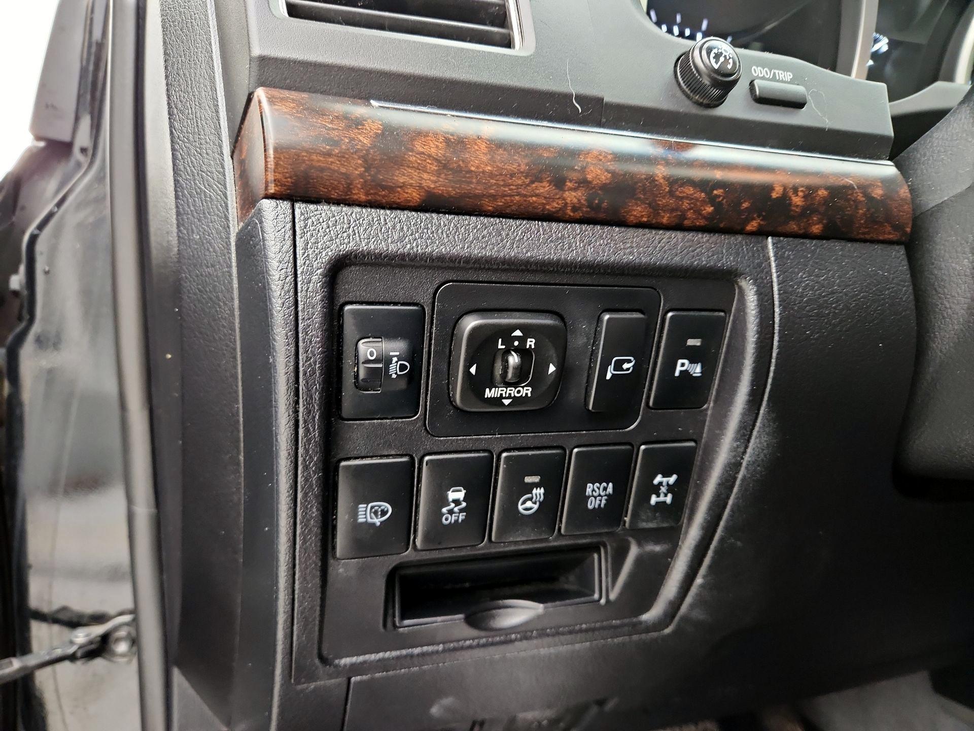 Thumbnail: 2014 Toyota Land Cruiser - 13