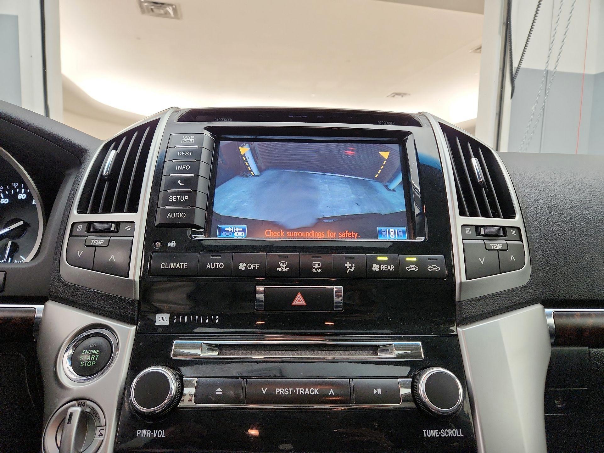 Thumbnail: 2014 Toyota Land Cruiser - 16