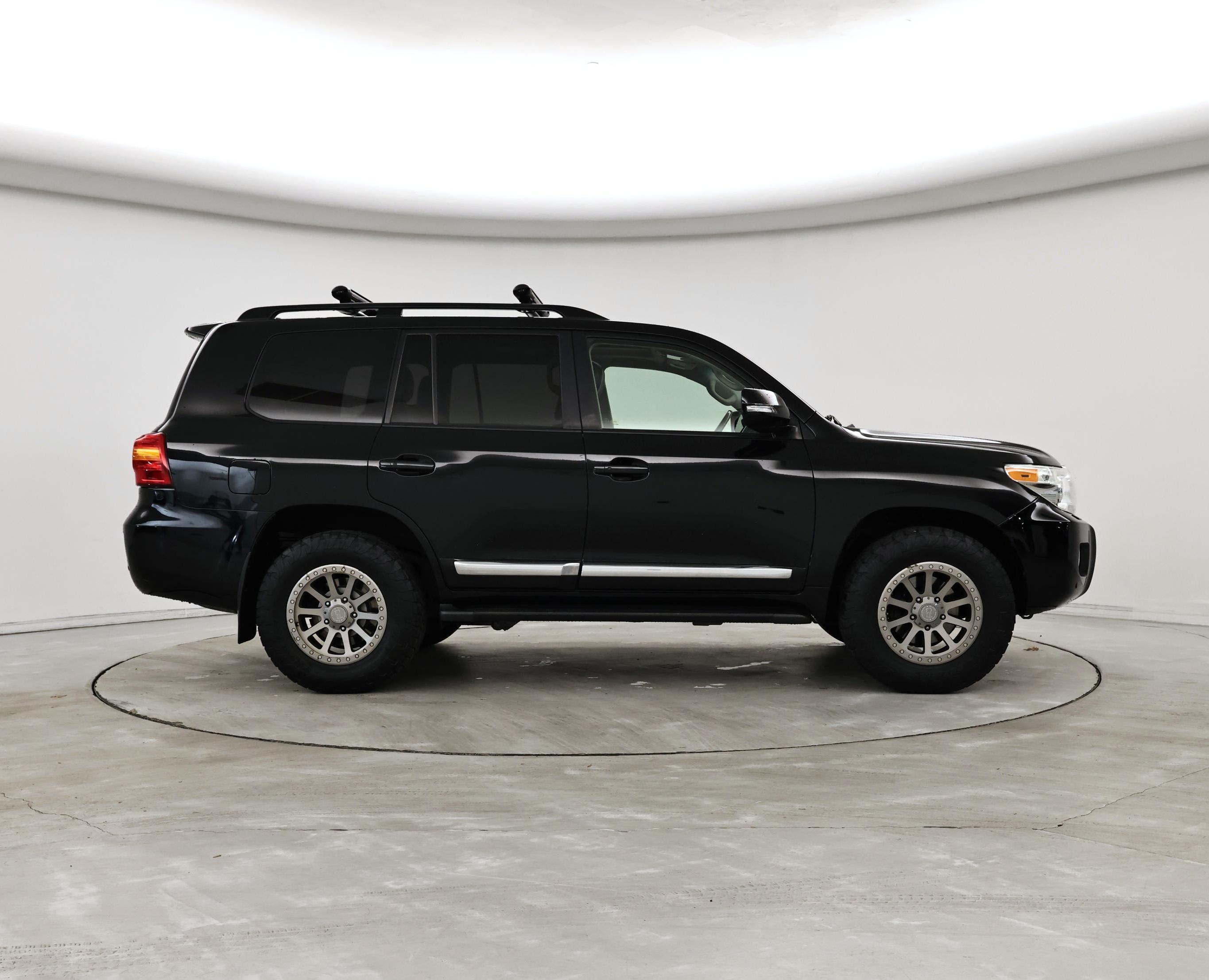 Thumbnail: 2014 Toyota Land Cruiser - 7