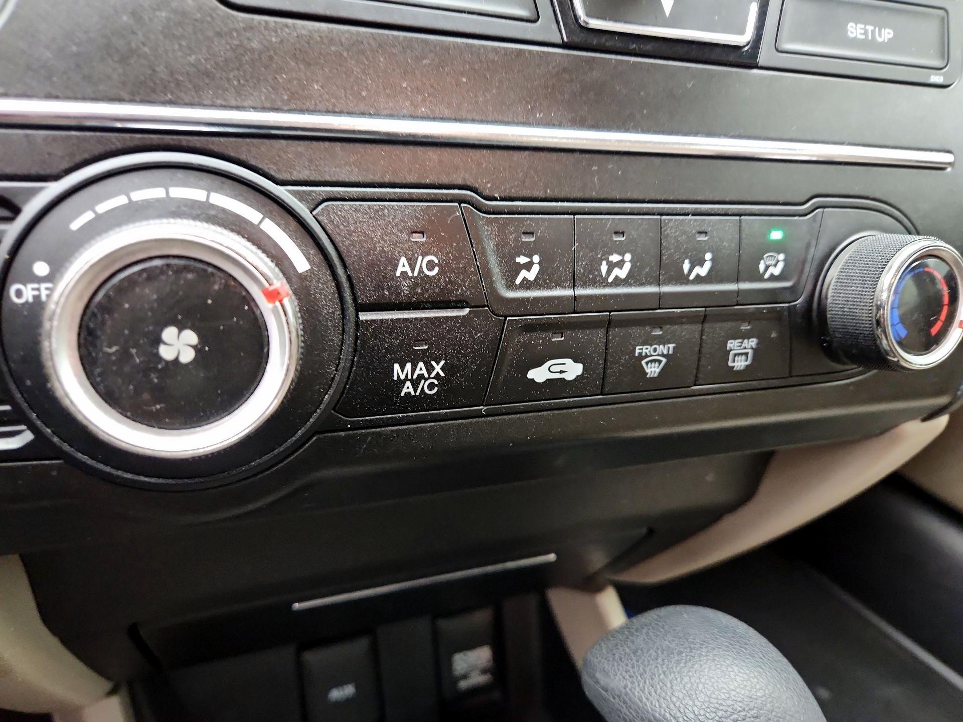 Thumbnail: 2015 Honda Civic - 16