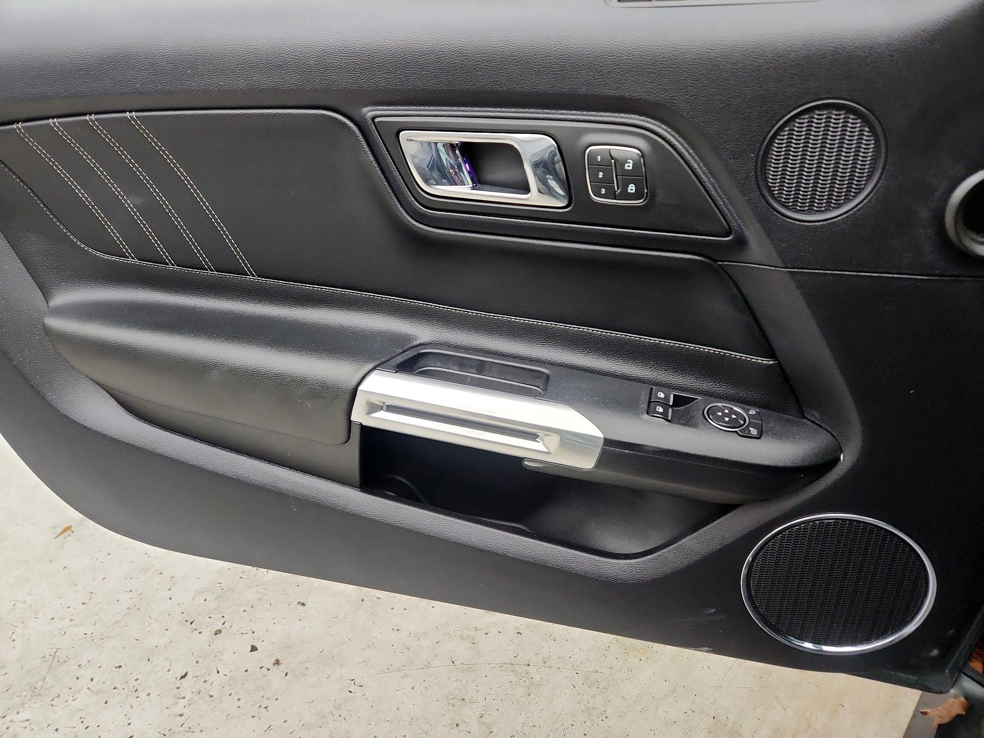 Thumbnail: 2015 Ford Mustang - 12