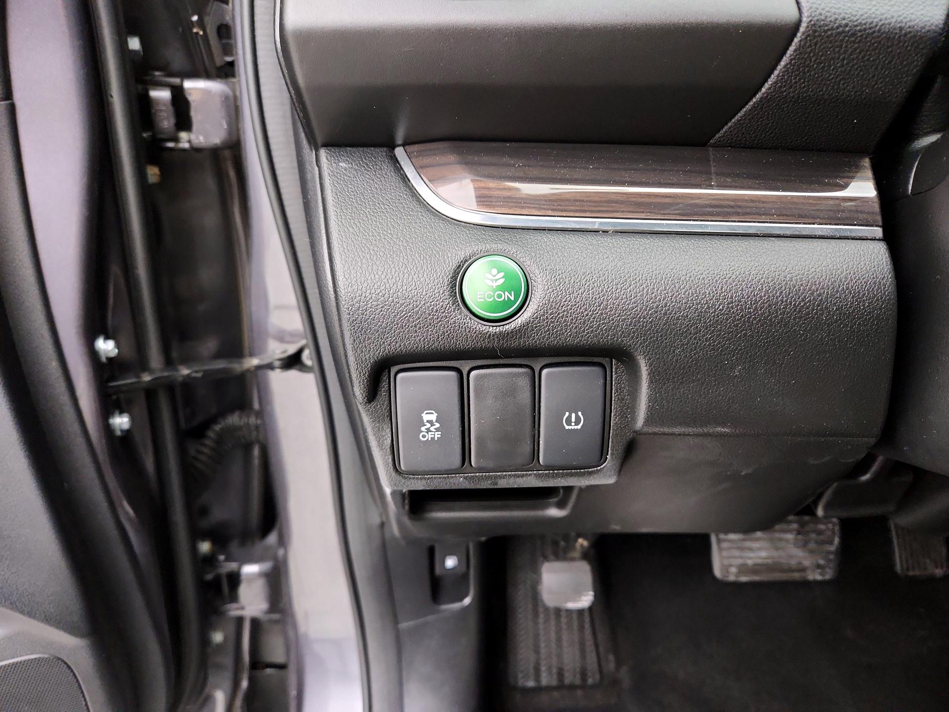 Thumbnail: 2015 Honda CR-V - 13