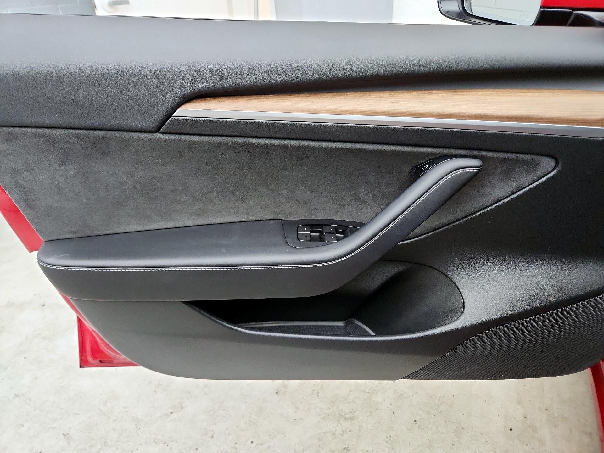 Thumbnail: 2023 Tesla Model 3 - 12