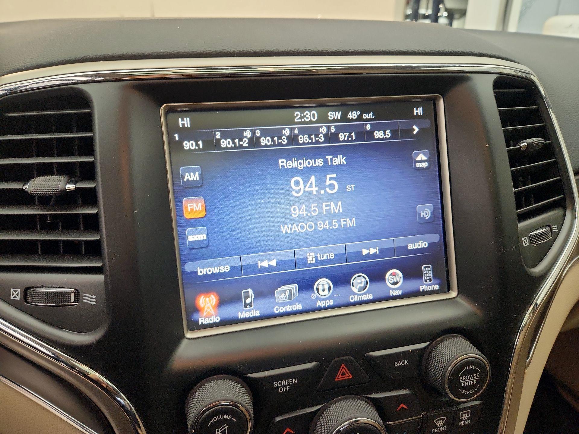 Thumbnail: 2017 Jeep Grand Cherokee - 16