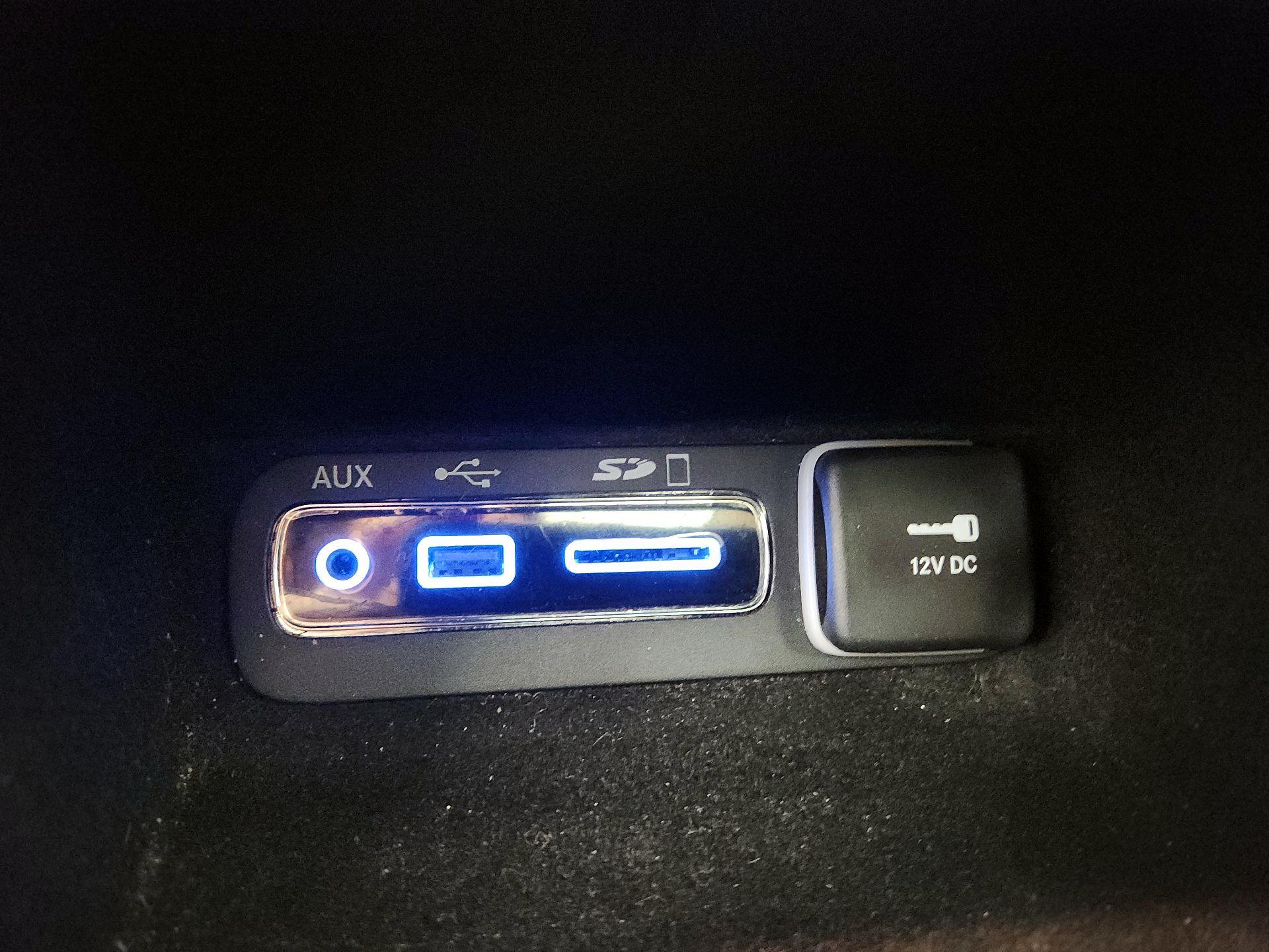 Thumbnail: 2017 Jeep Grand Cherokee - 19