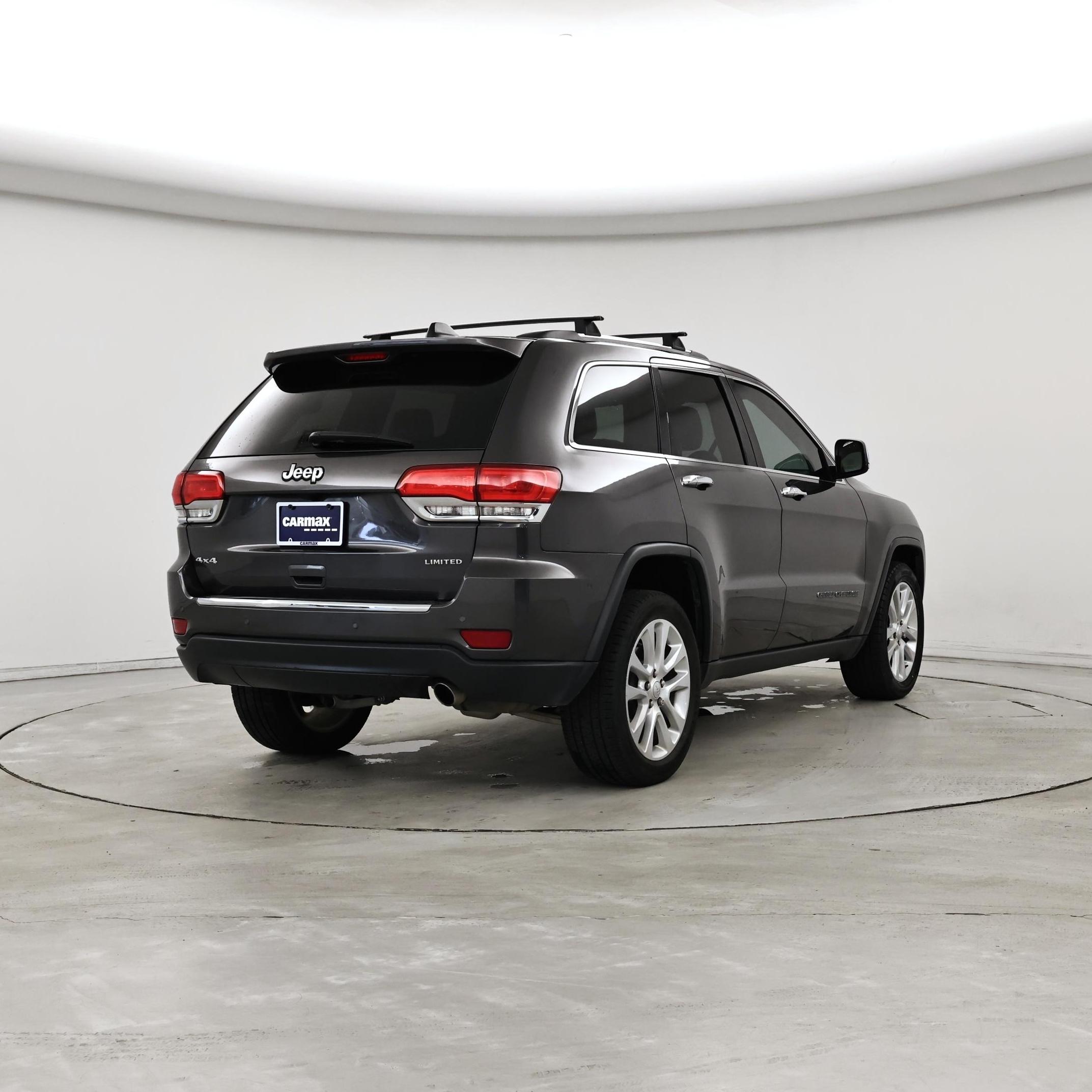 Thumbnail: 2017 Jeep Grand Cherokee - 8