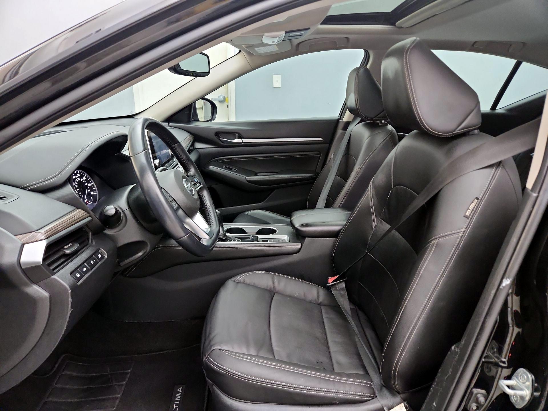 Thumbnail: 2019 Nissan Altima - 11