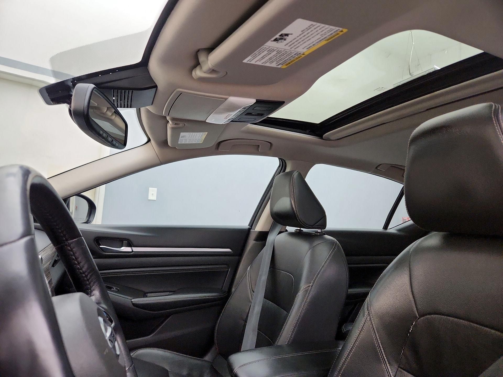 Thumbnail: 2019 Nissan Altima - 19