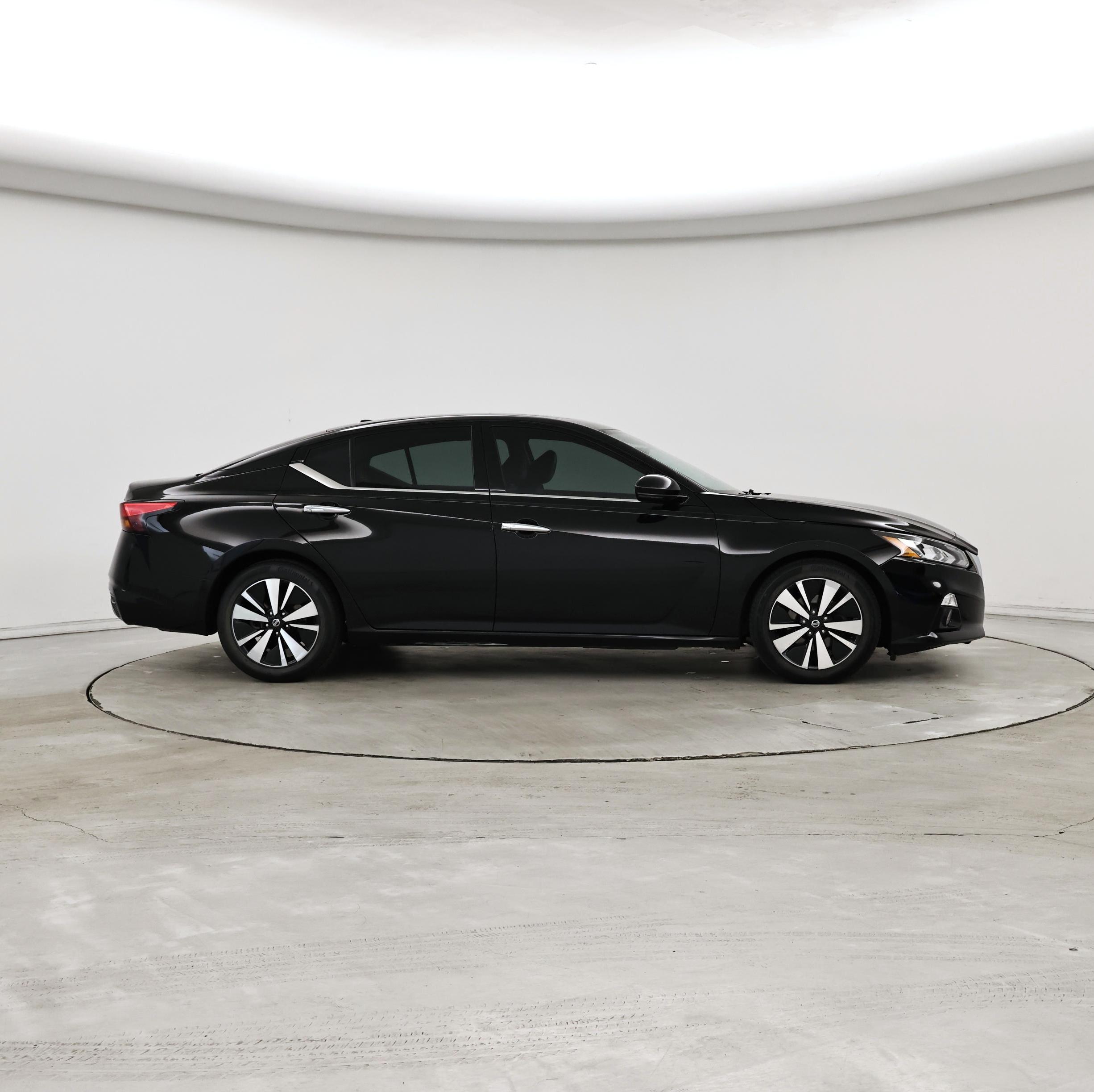 Thumbnail: 2019 Nissan Altima - 7