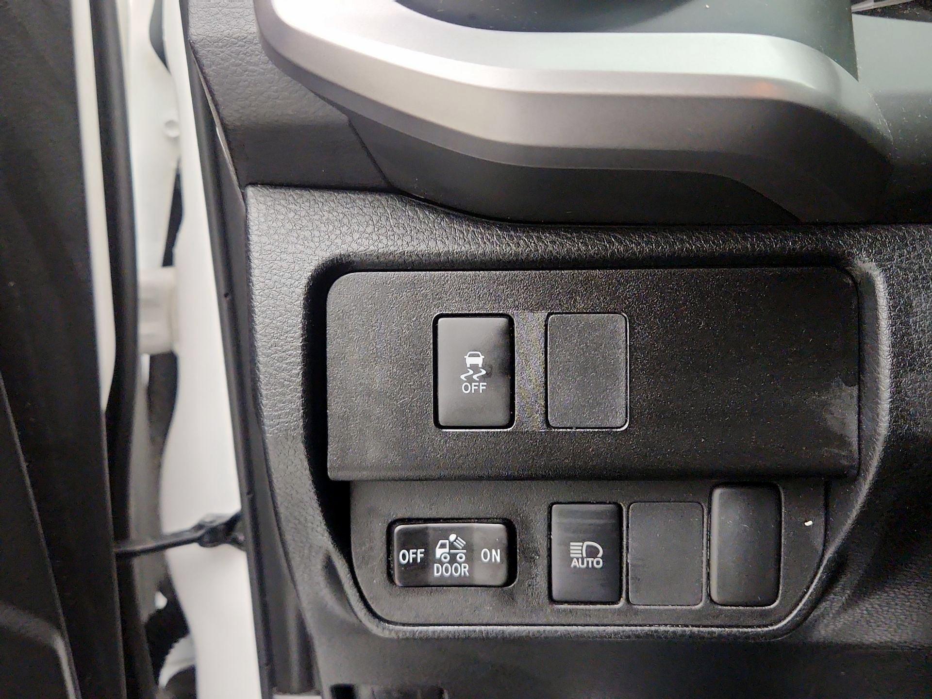 Thumbnail: 2023 Toyota Tacoma - 13