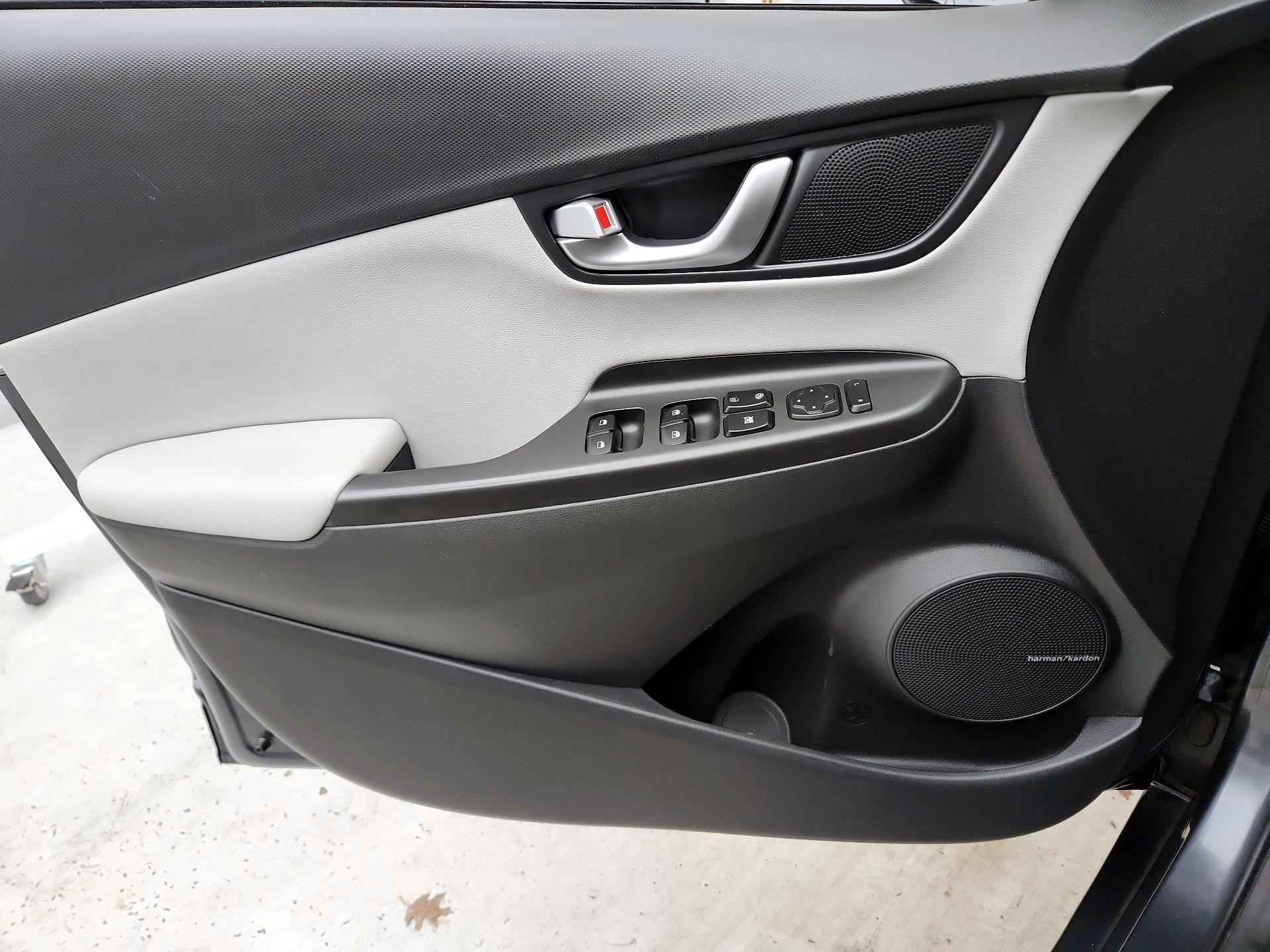 Thumbnail: 2022 Hyundai Kona - 12