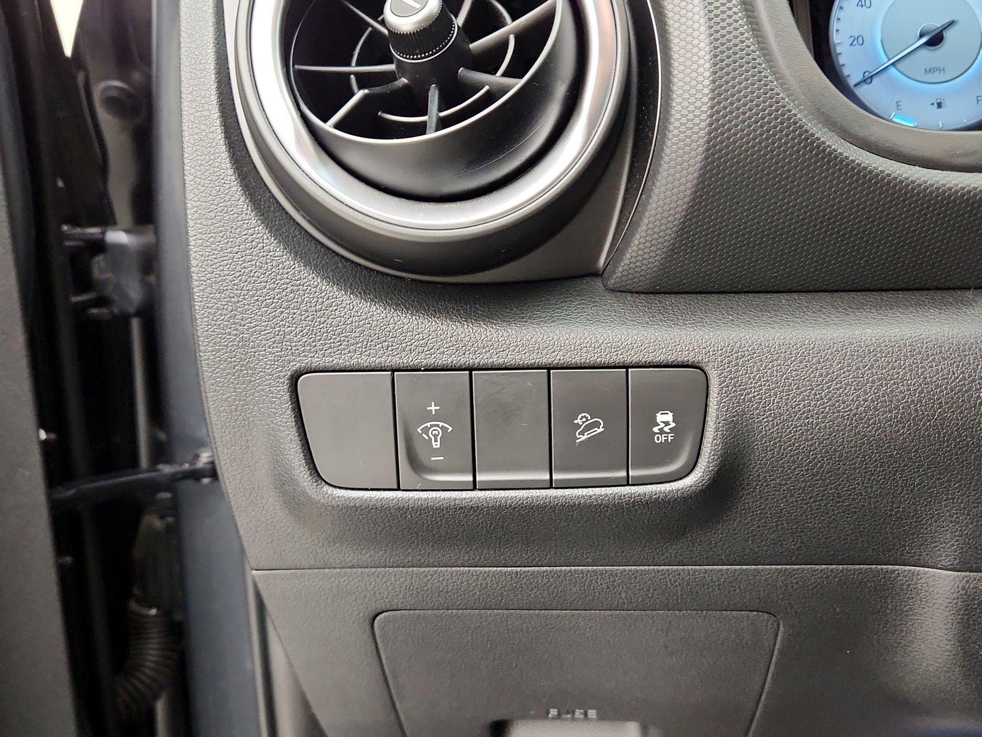 Thumbnail: 2022 Hyundai Kona - 13