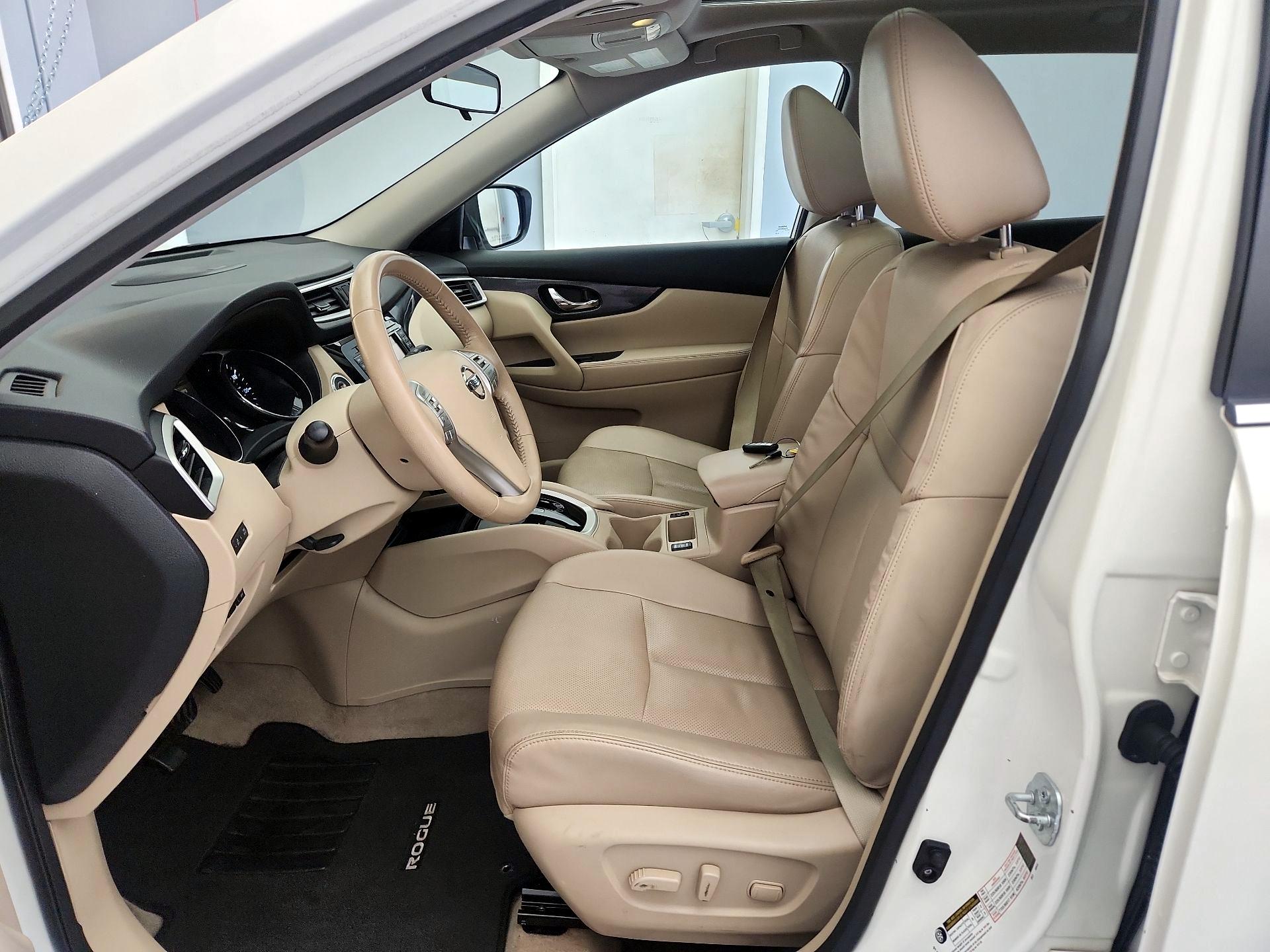 Thumbnail: 2015 Nissan Rogue - 11