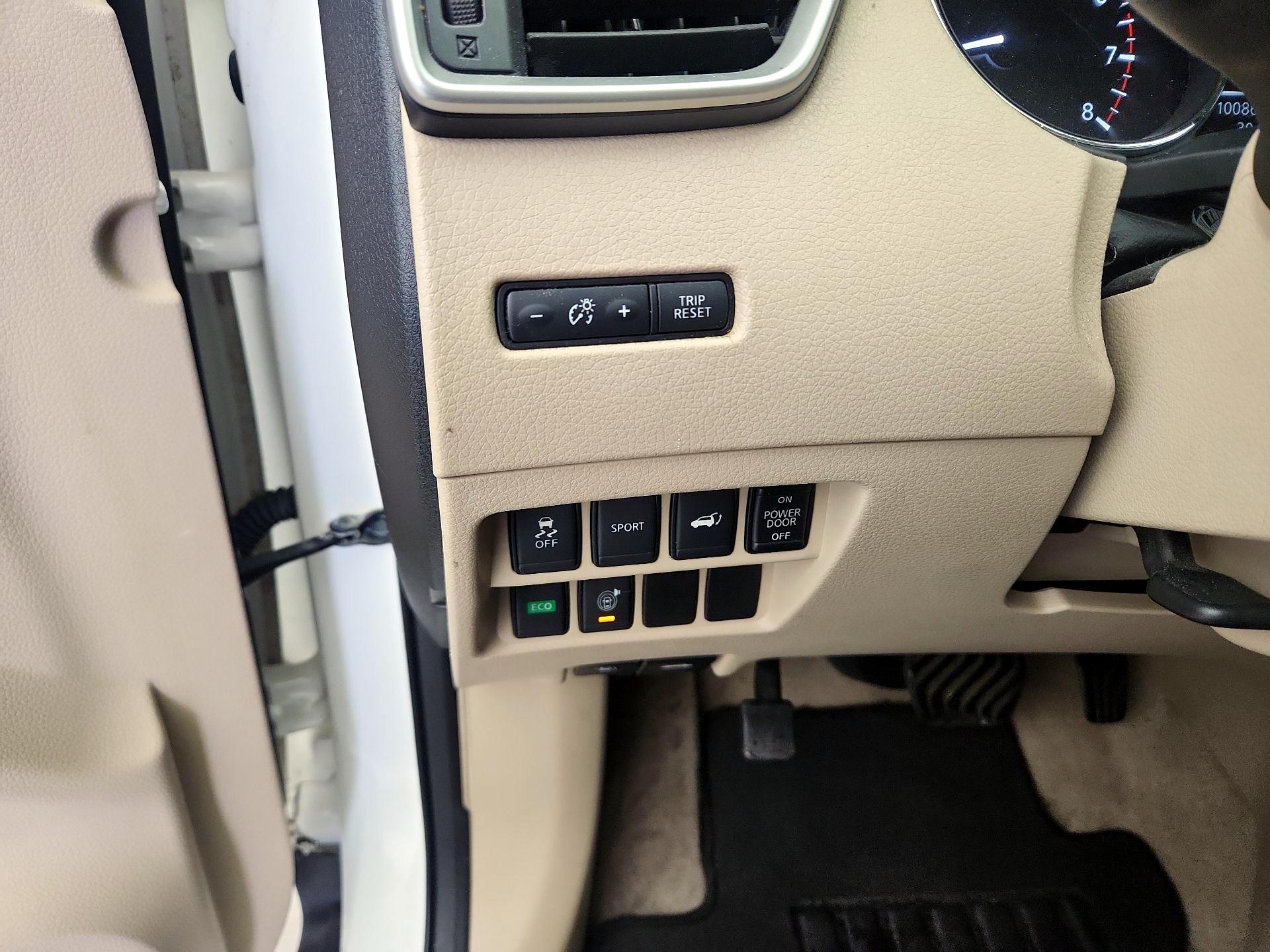 Thumbnail: 2015 Nissan Rogue - 13