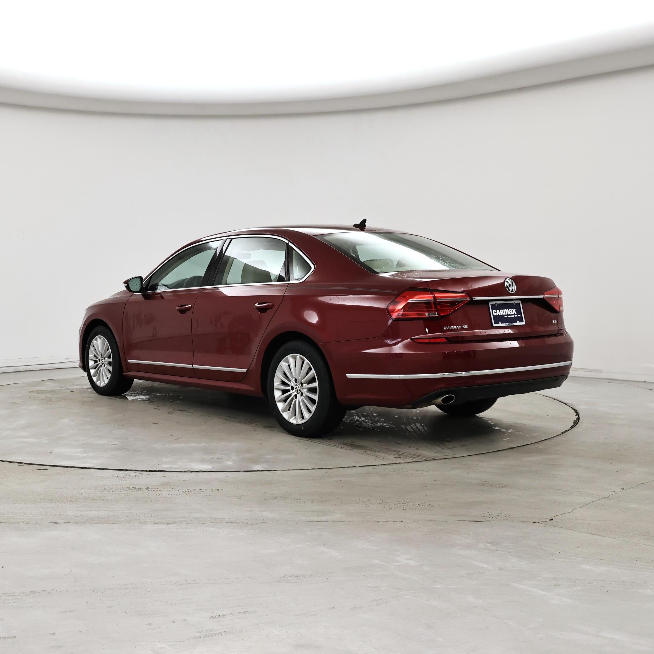 Thumbnail: 2016 Volkswagen Passat - 2