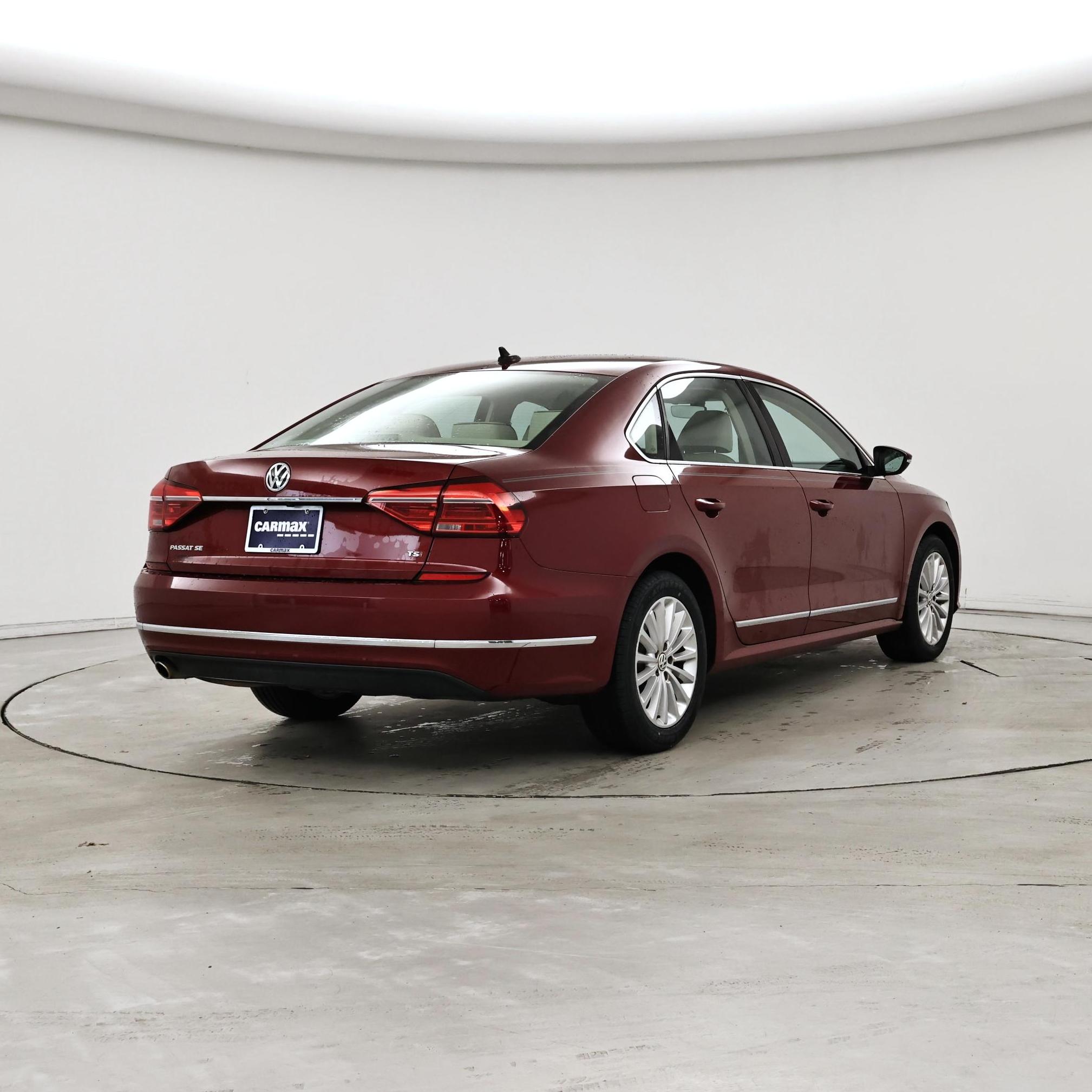 Thumbnail: 2016 Volkswagen Passat - 8