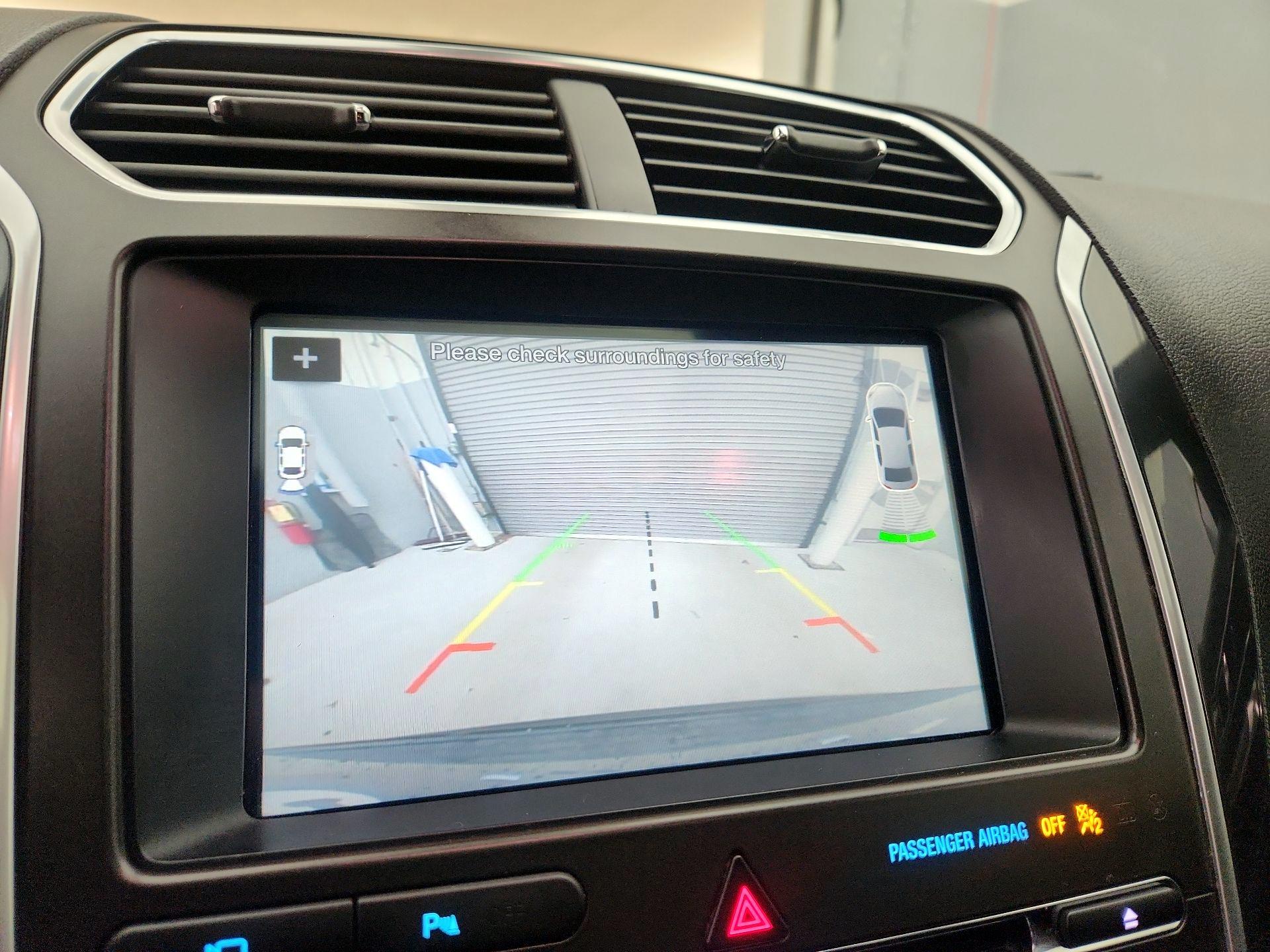 Thumbnail: 2018 Ford Explorer - 15