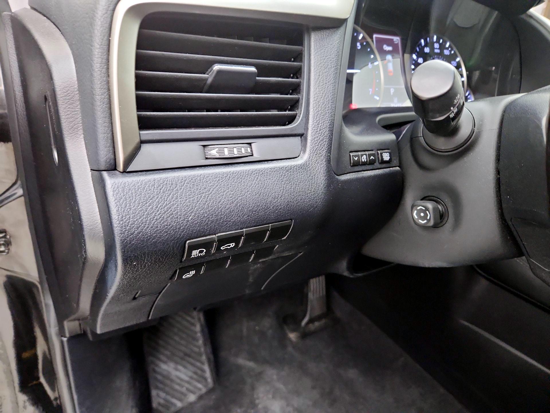 Thumbnail: 2018 Lexus RX - 13