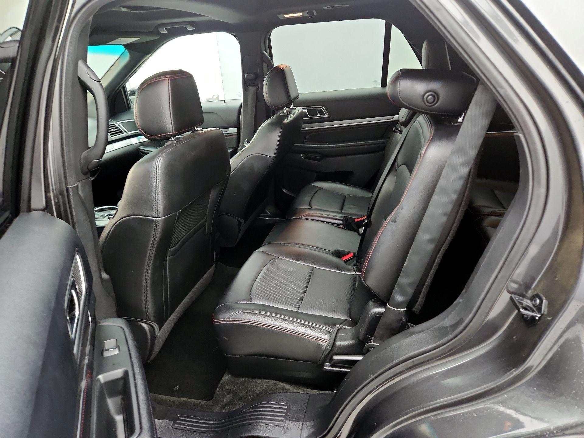 Thumbnail: 2016 Ford Explorer - 20