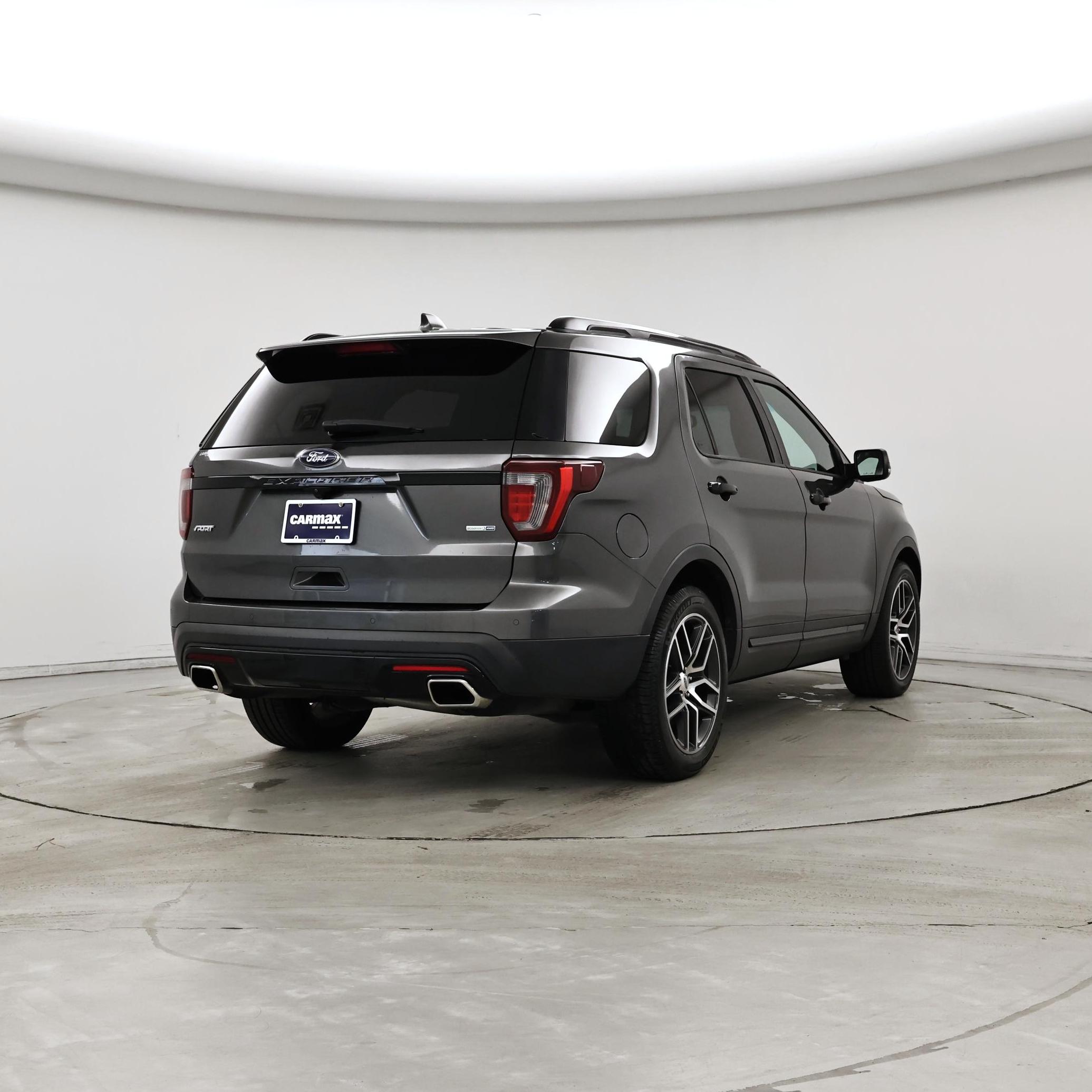 Thumbnail: 2016 Ford Explorer - 8