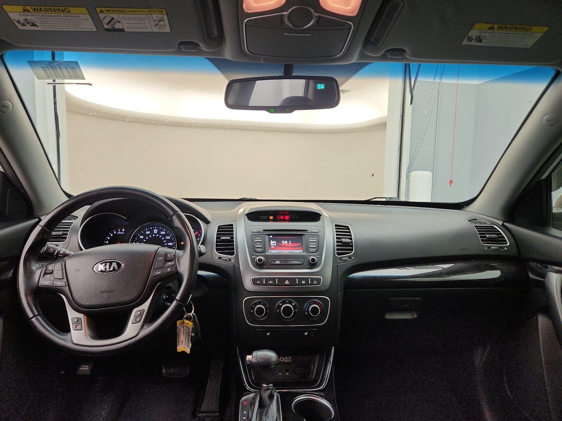 Thumbnail: 2015 Kia Sorento - 9