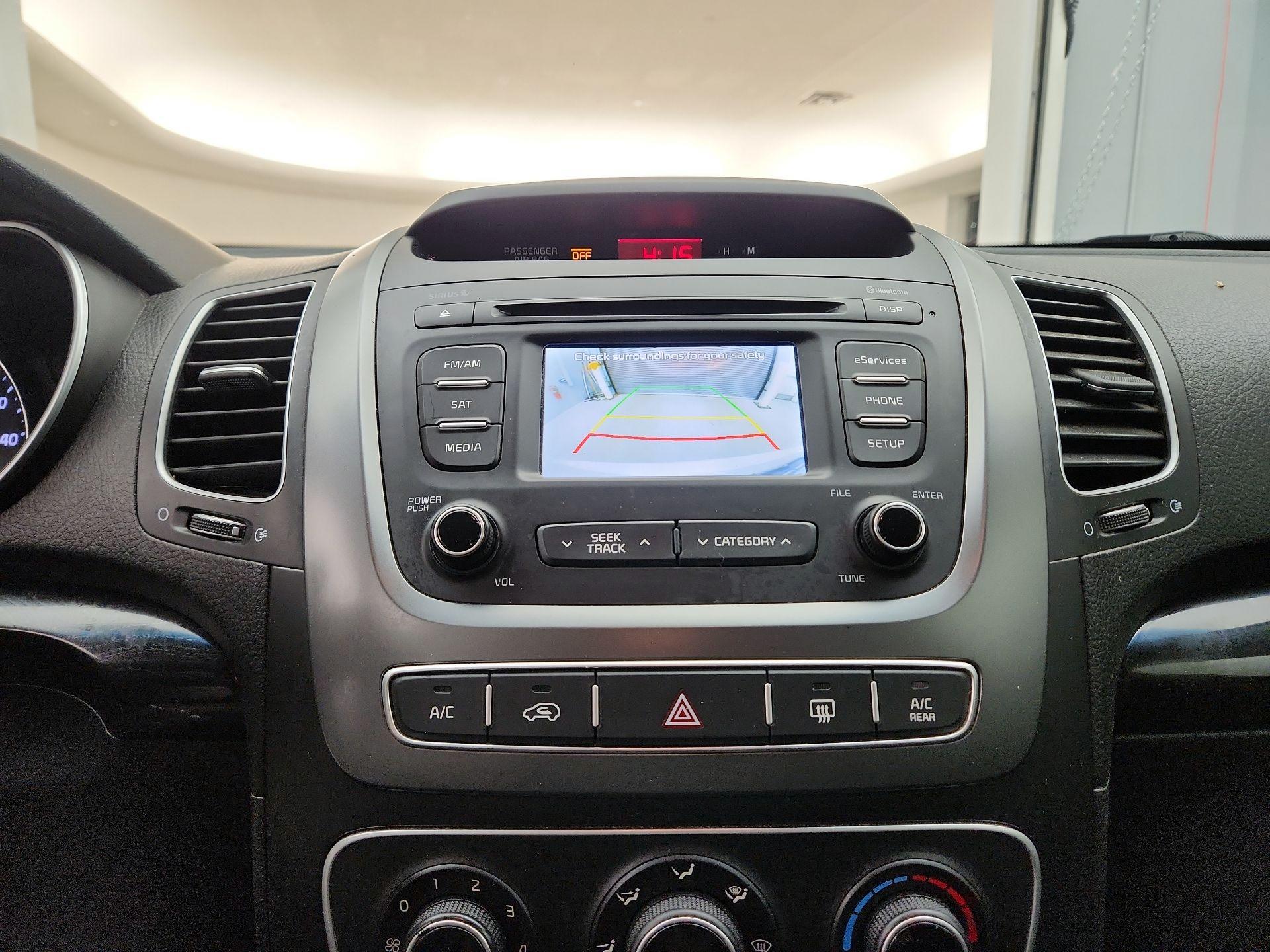 Thumbnail: 2015 Kia Sorento - 14