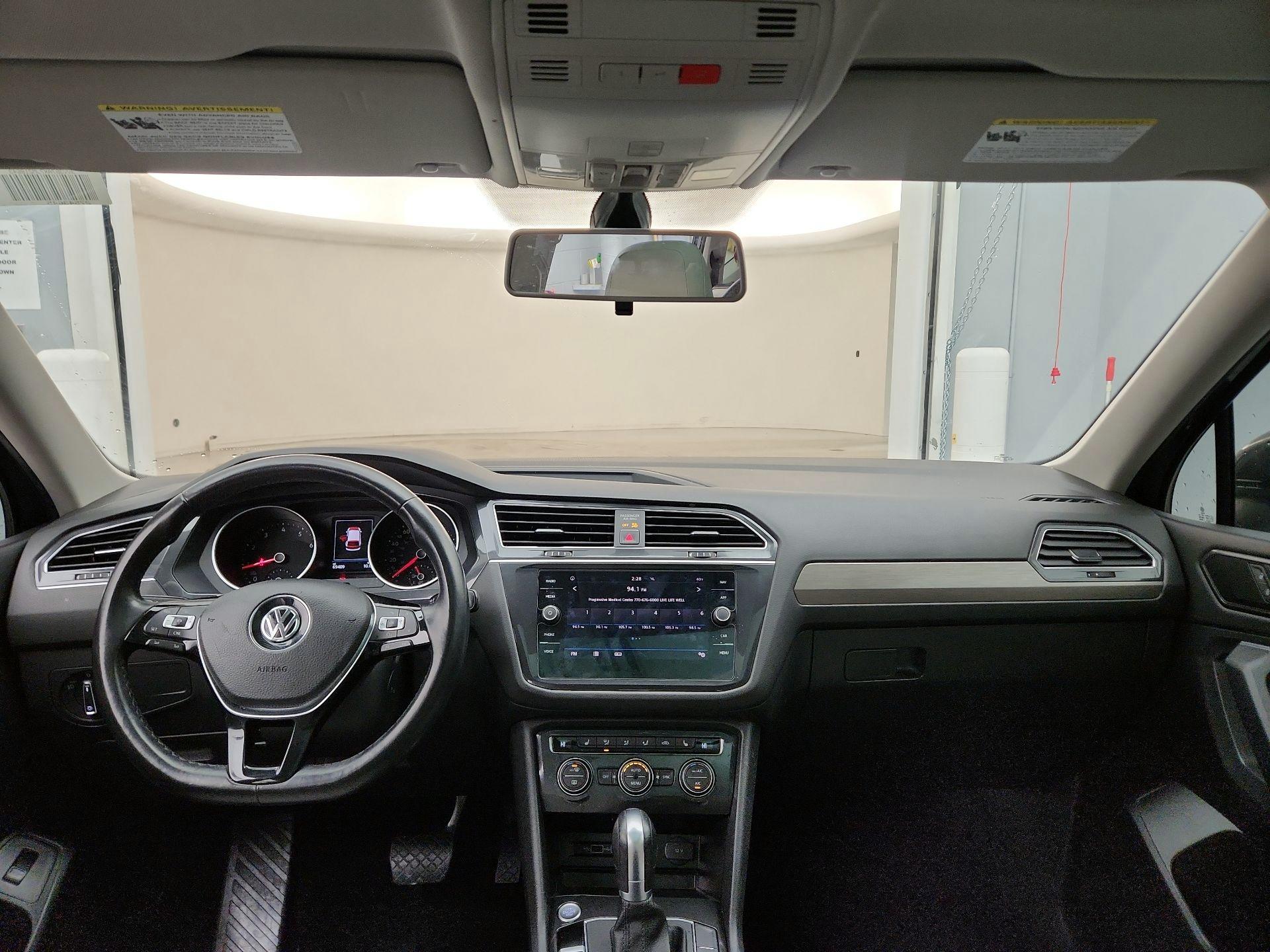 Thumbnail: 2018 Volkswagen Tiguan - 9