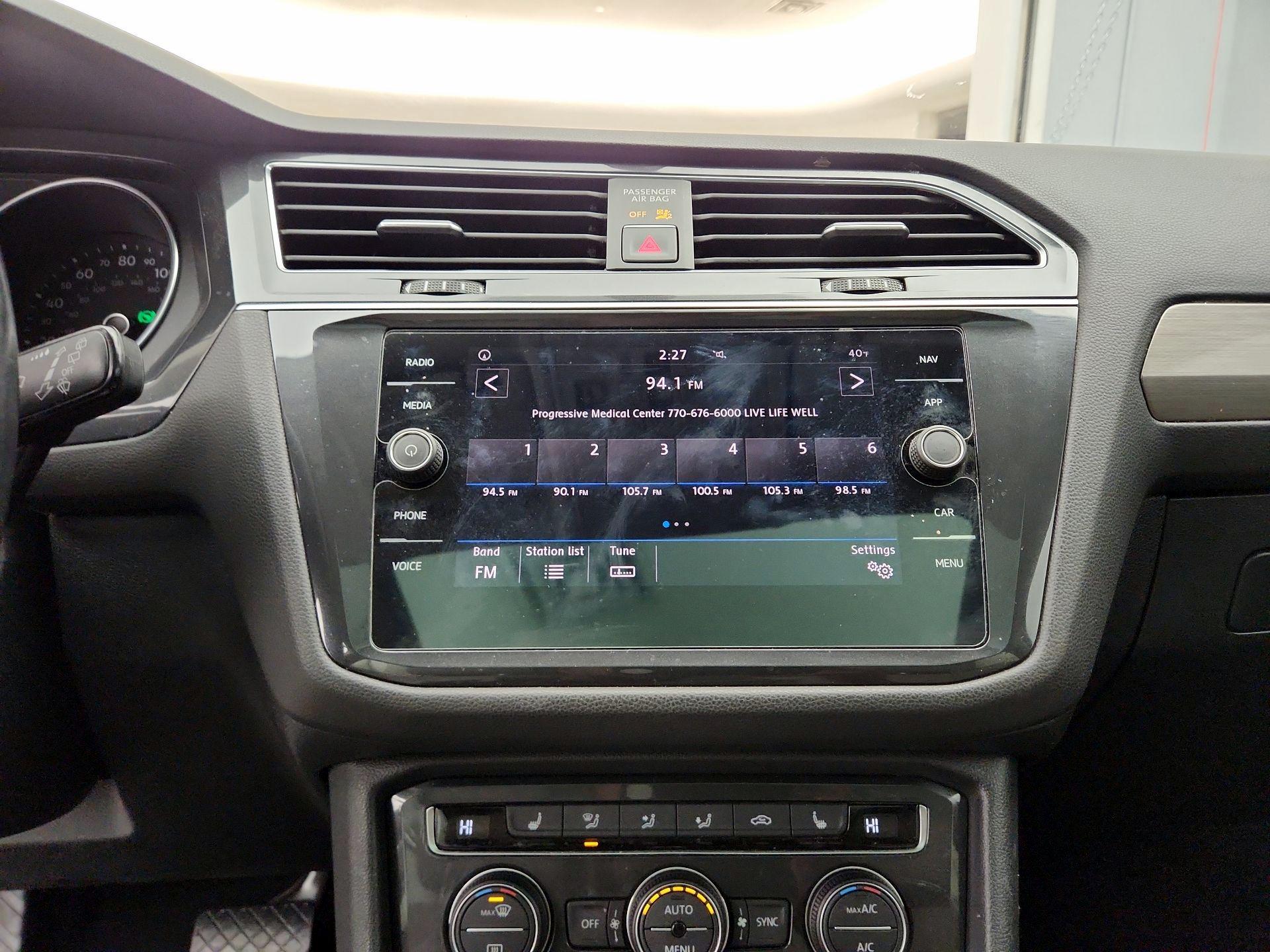 Thumbnail: 2018 Volkswagen Tiguan - 15