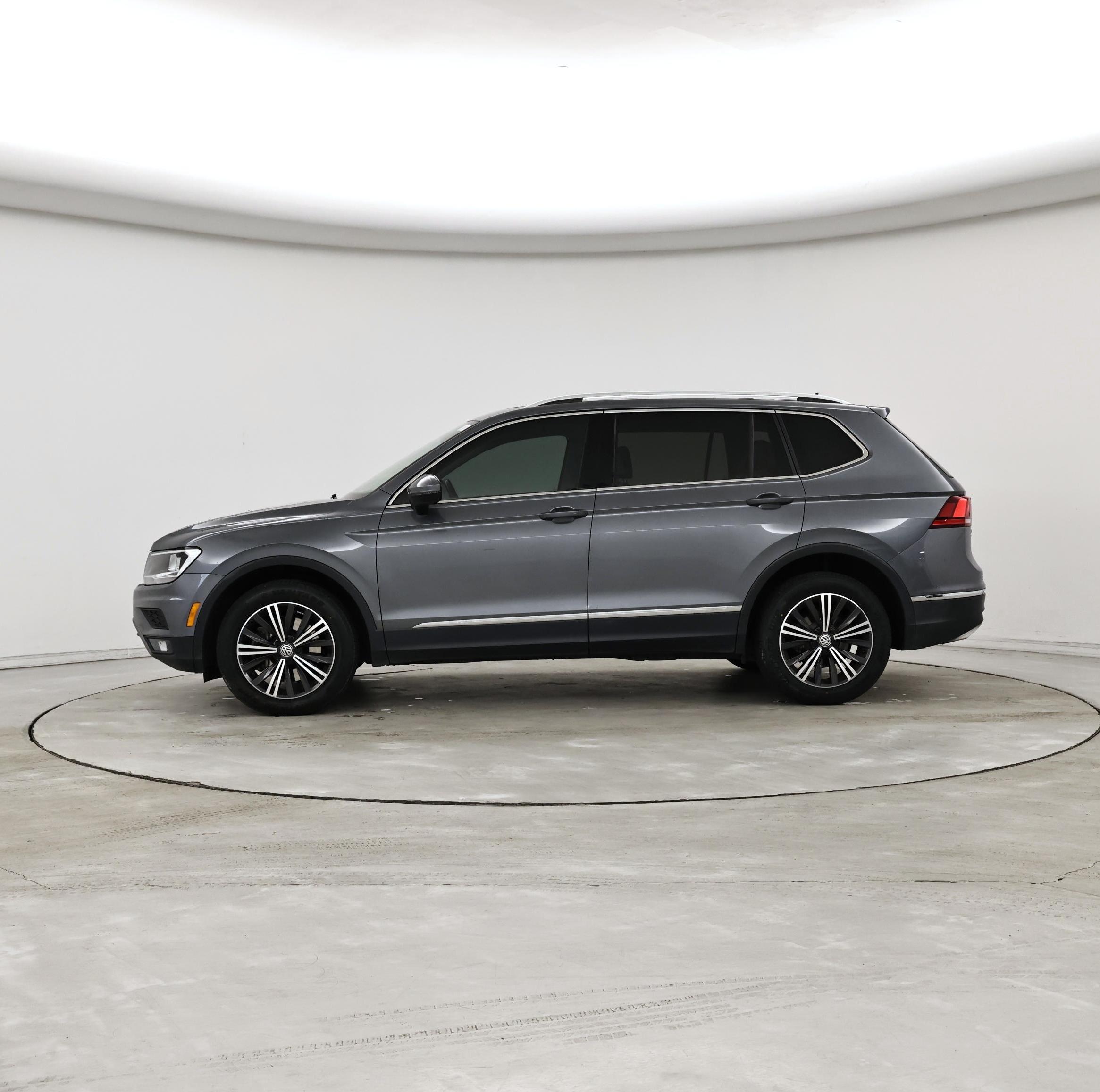 Thumbnail: 2018 Volkswagen Tiguan - 3