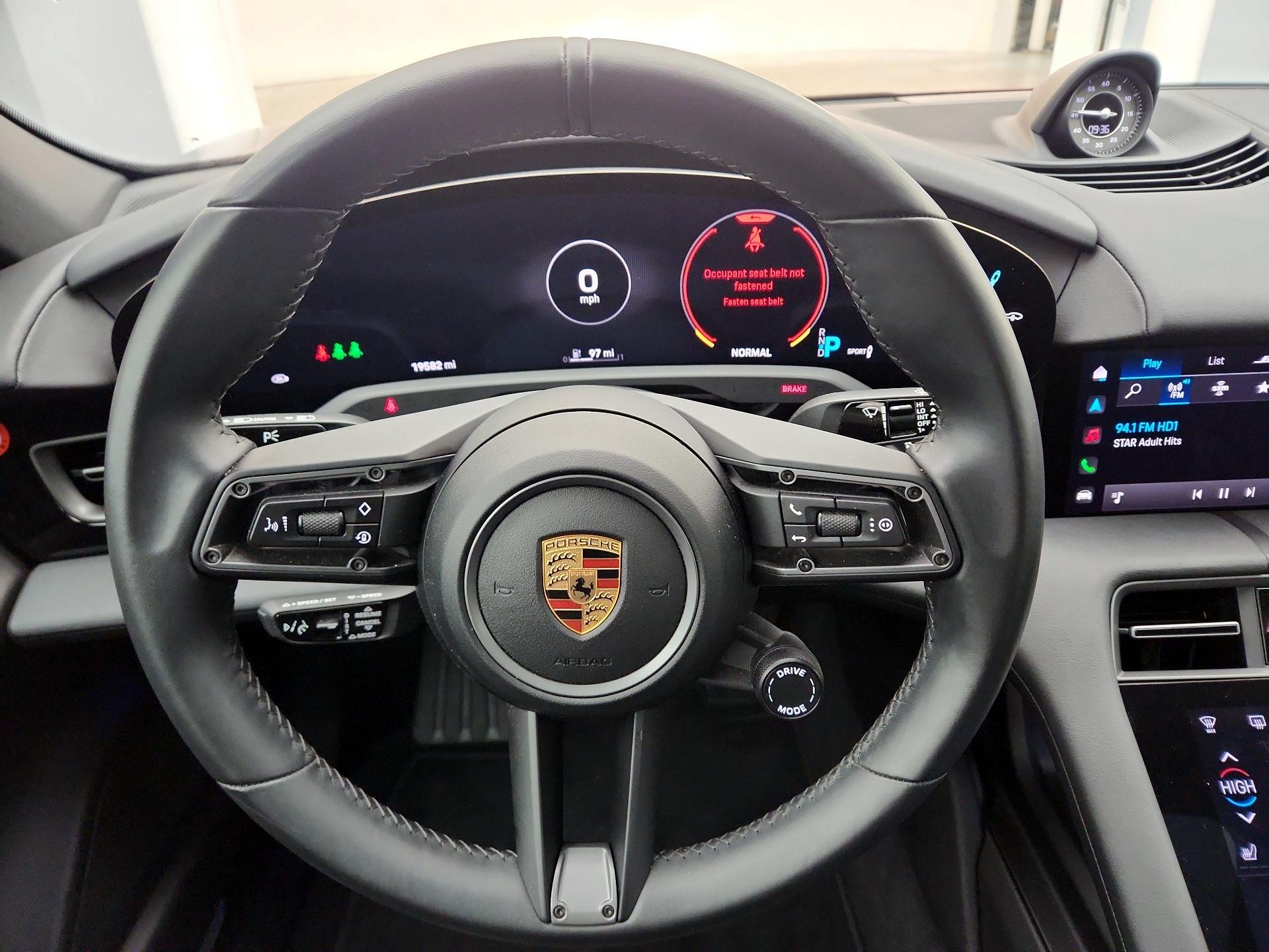 Thumbnail: 2022 Porsche Taycan - 10