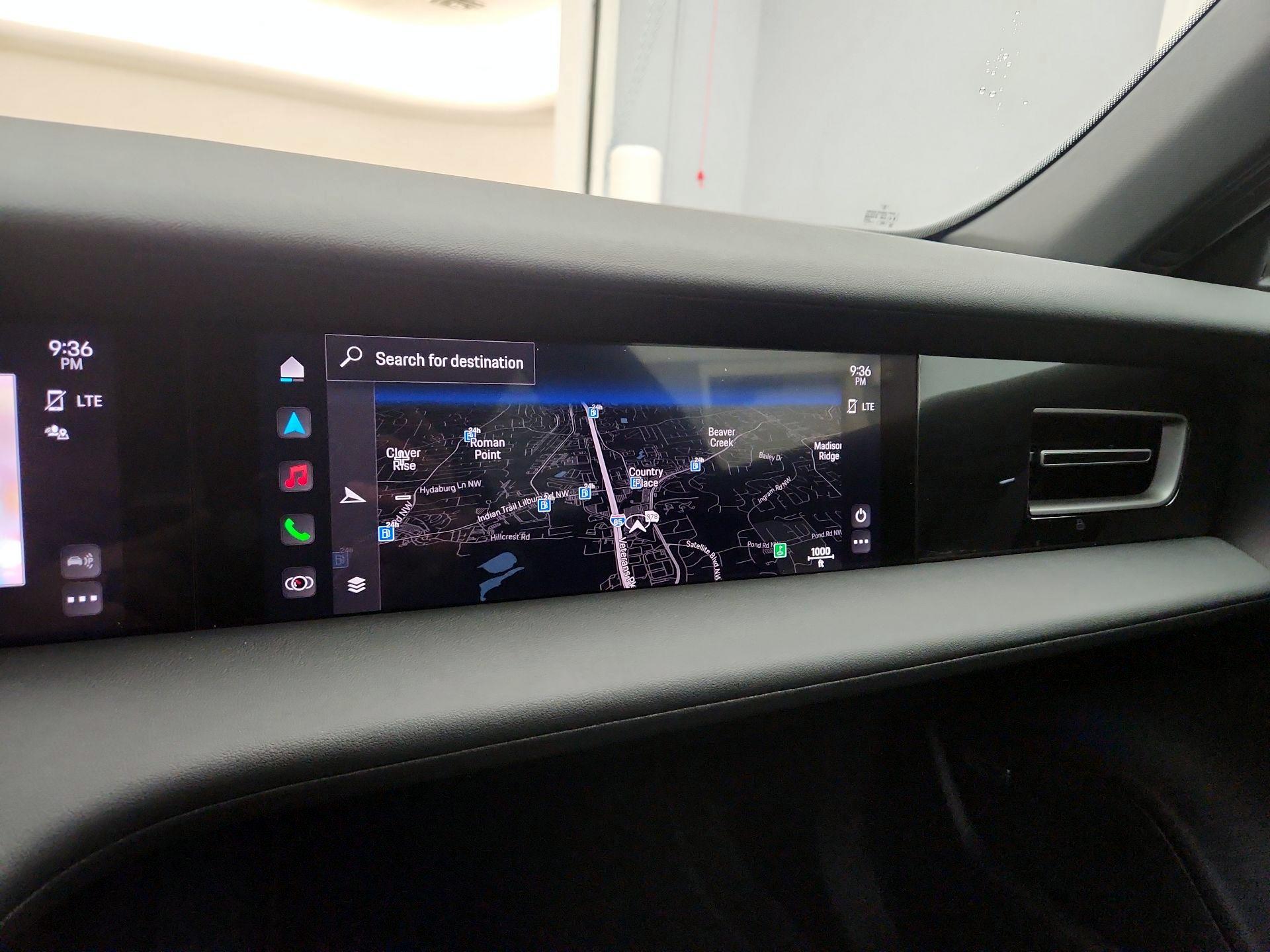 Thumbnail: 2022 Porsche Taycan - 14