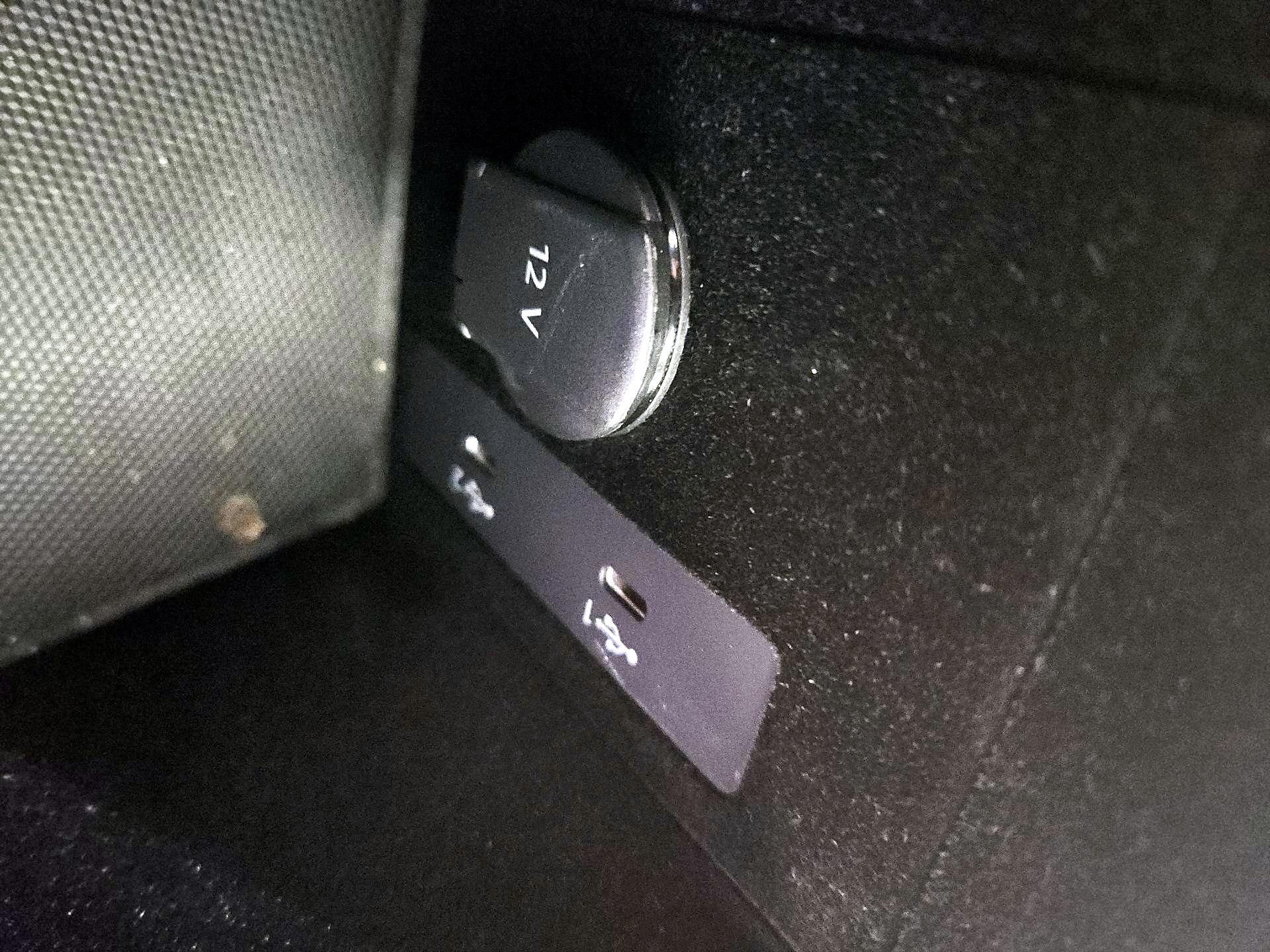 Thumbnail: 2022 Porsche Taycan - 19