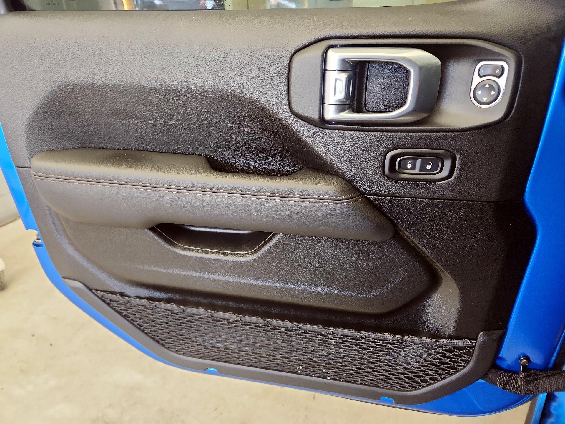 Thumbnail: 2022 Jeep Wrangler - 12