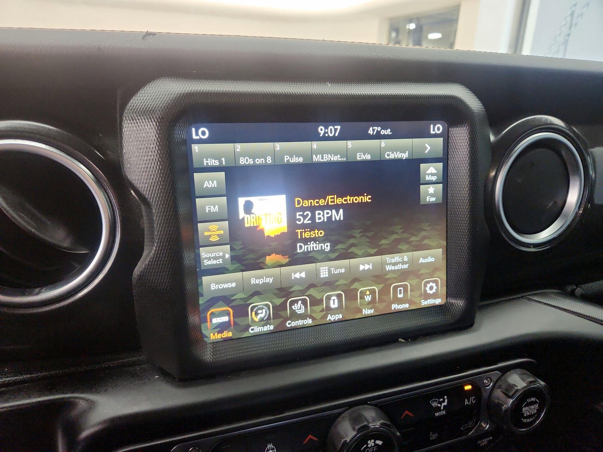 Thumbnail: 2022 Jeep Wrangler - 16