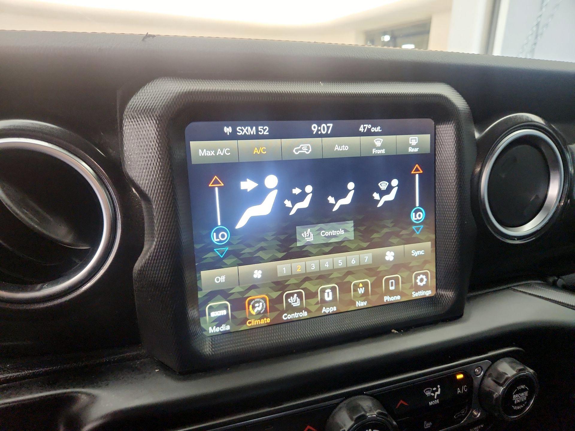 Thumbnail: 2022 Jeep Wrangler - 17