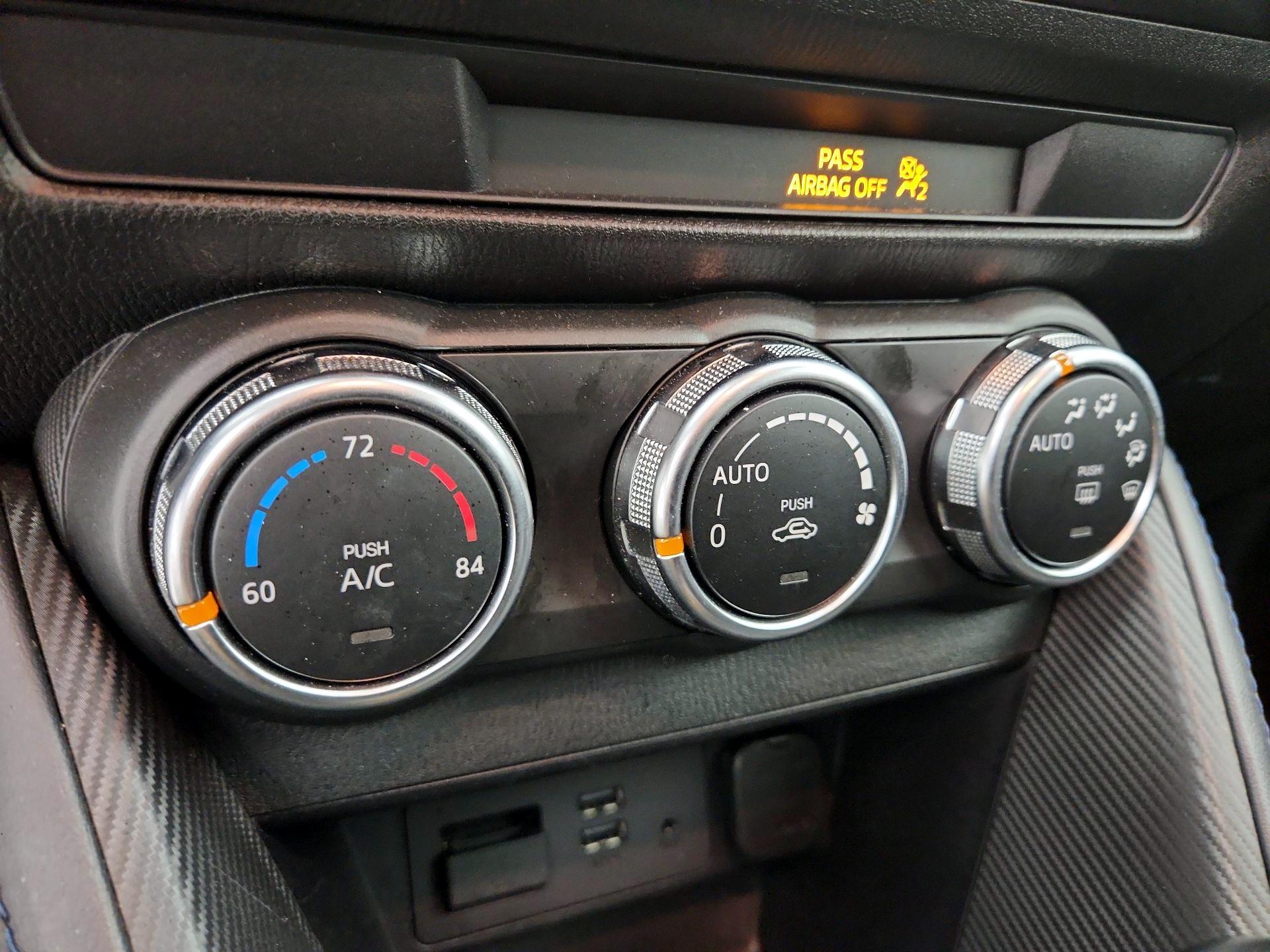 Thumbnail: 2019 Toyota Yaris - 16