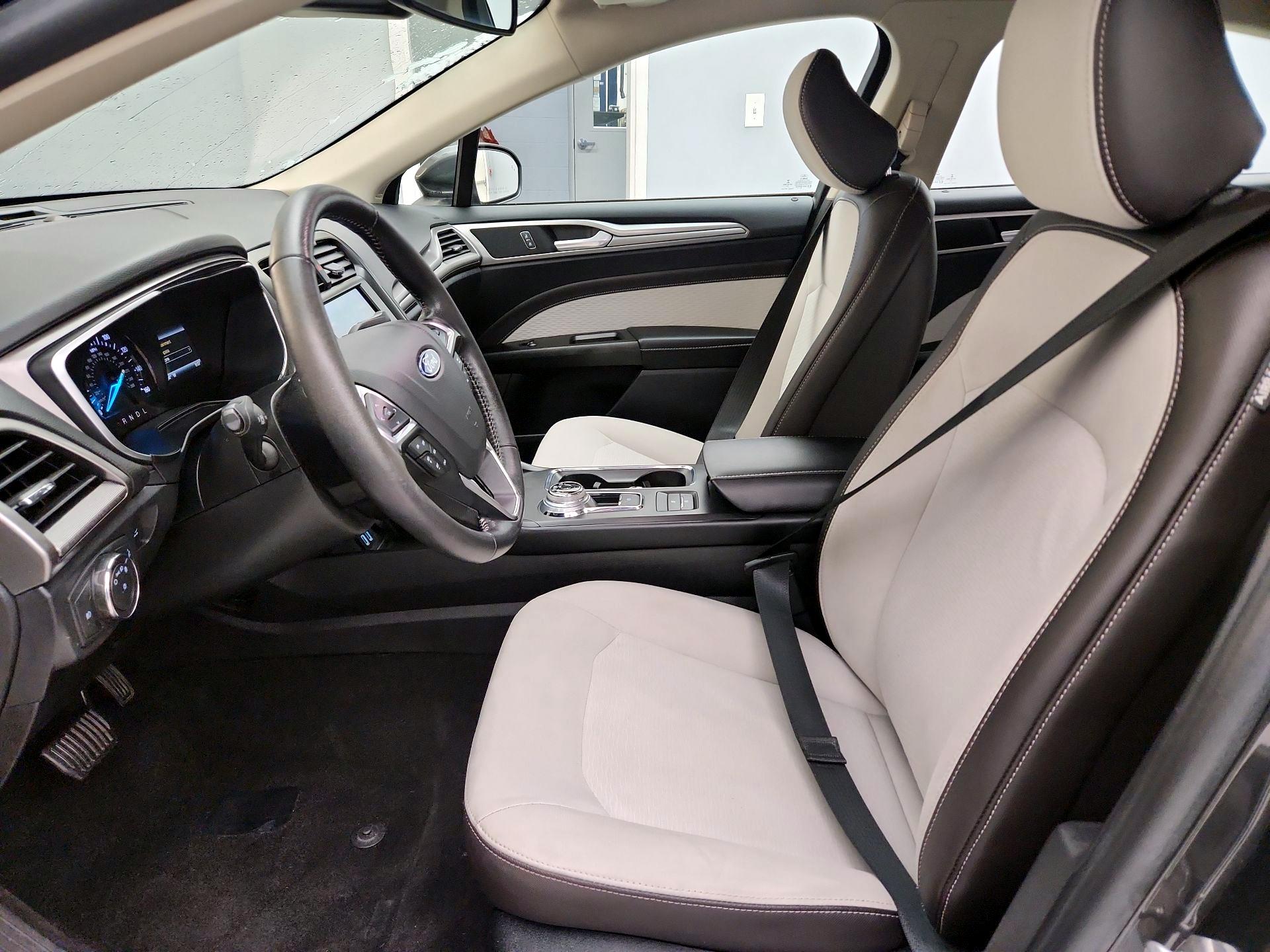 Thumbnail: 2020 Ford Fusion - 11